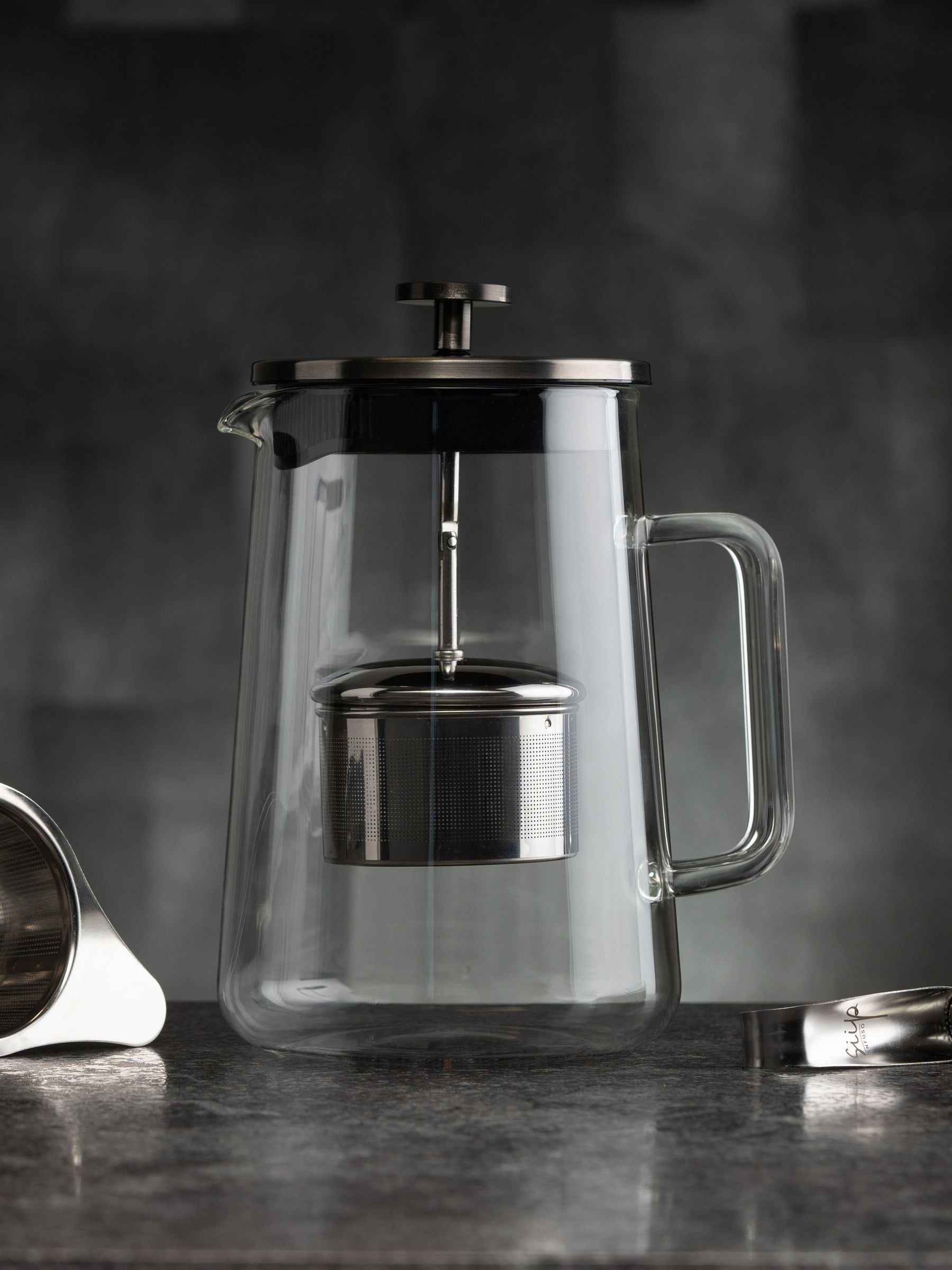 SIIP Clear 900ml Glass Gunmetal Infuser Teapot