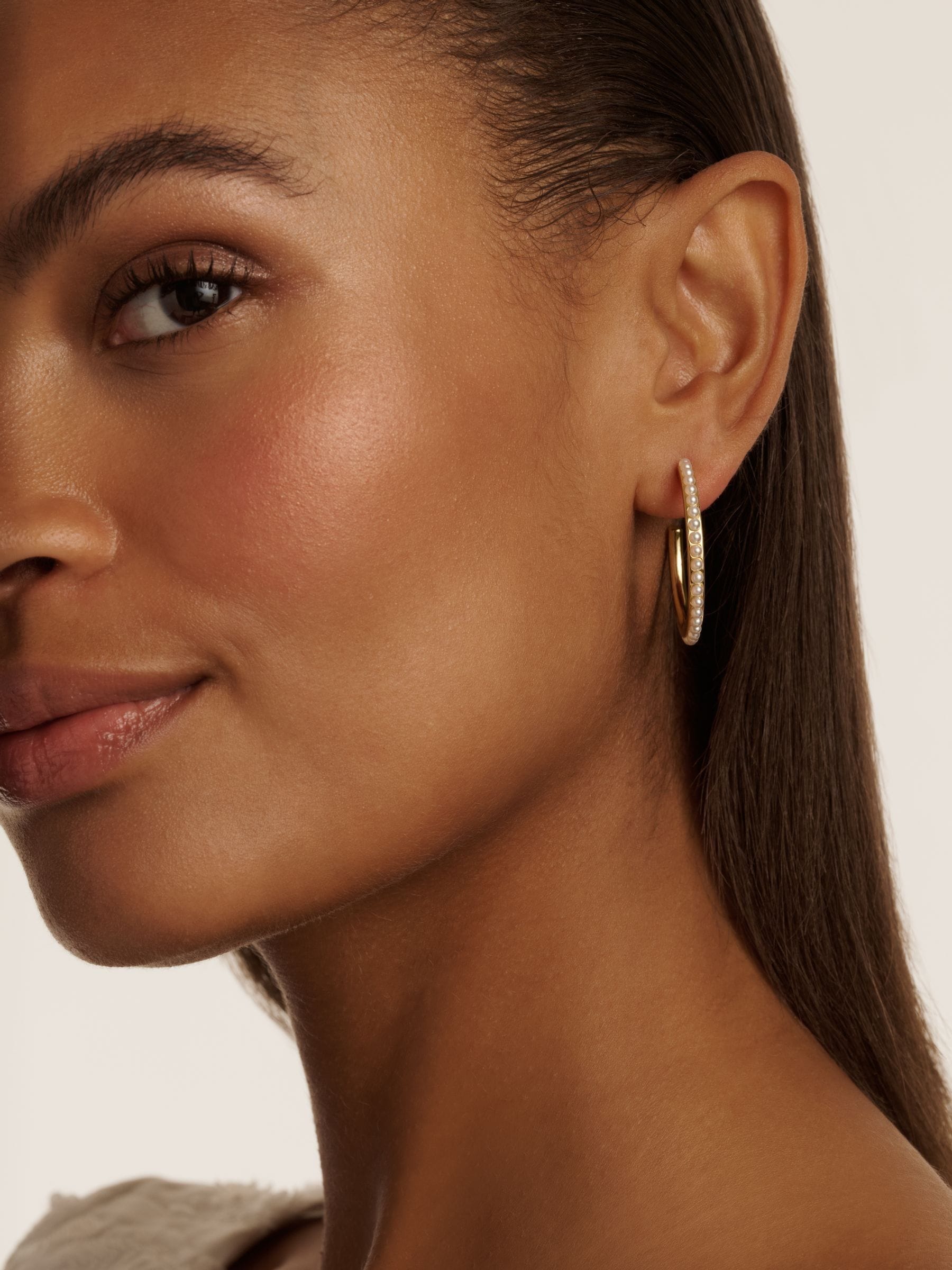 Ted Baker Gold Tone Pearl Peraa Medium Hoop Earrings (British brand)