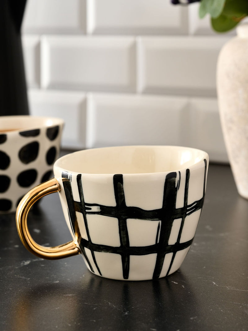 Set of 2 Black/White Spot and Stripes Mugs