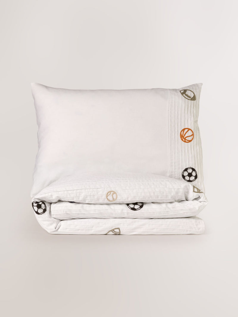 Pleated embroidered sports duvet cover and pillowcase set, imported from the UK