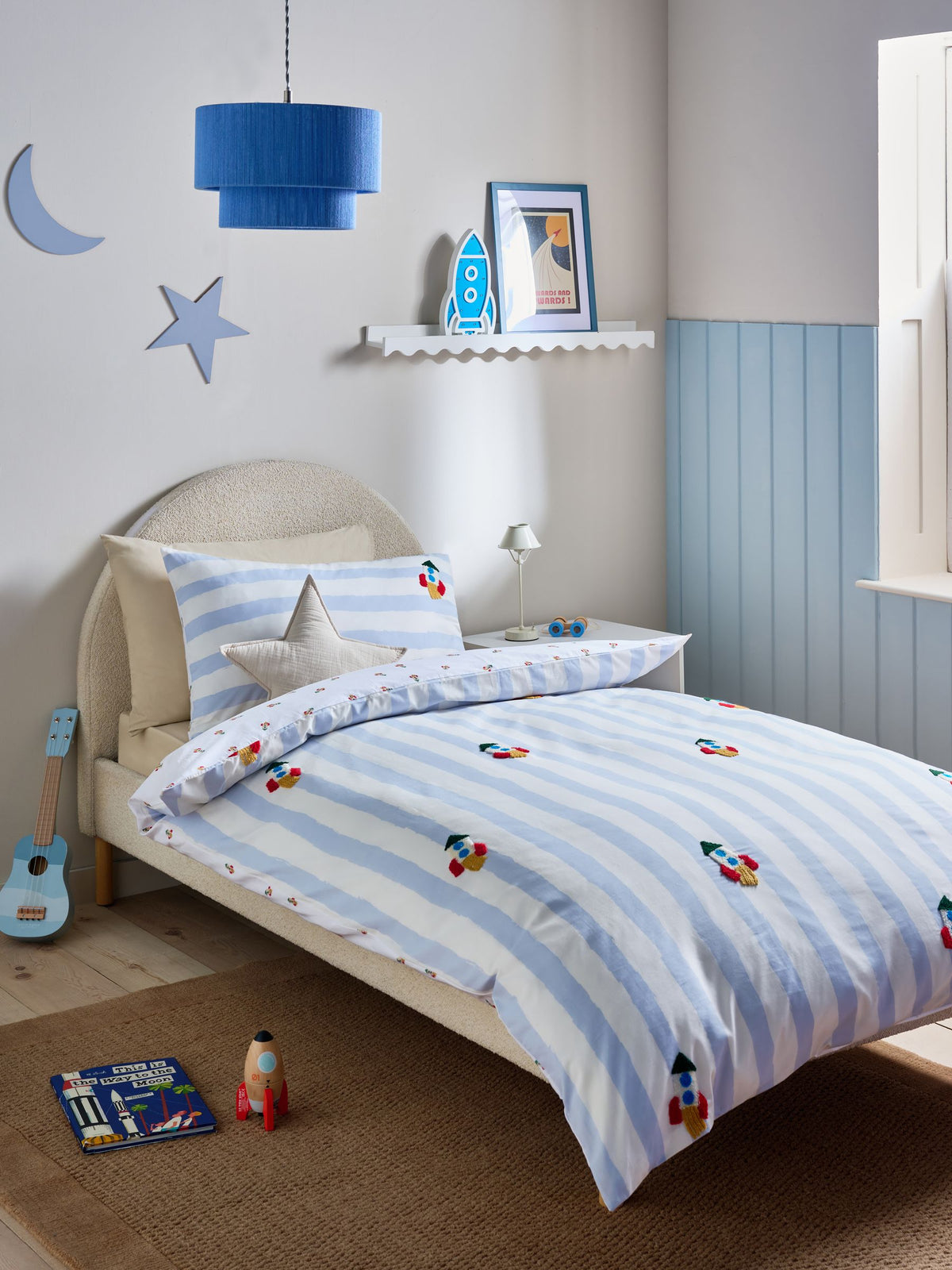 Blue/White tufted rocket duvet cover and pillowcase set - British product