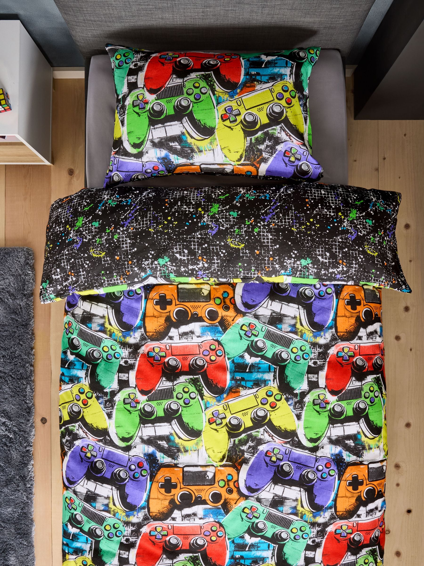 Bright Gamer duvet cover and pillowcase set - British product