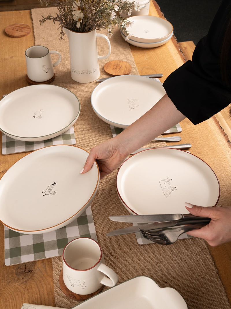 Woodbury Lane set of 4 natural animal dinner plates (British brand)