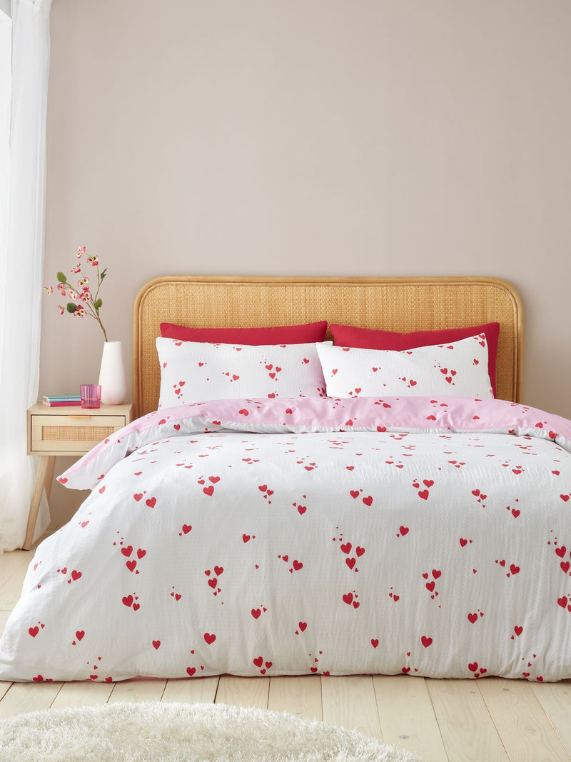 Catherine Lansfield white red seersucker heart duvet cover set - British product