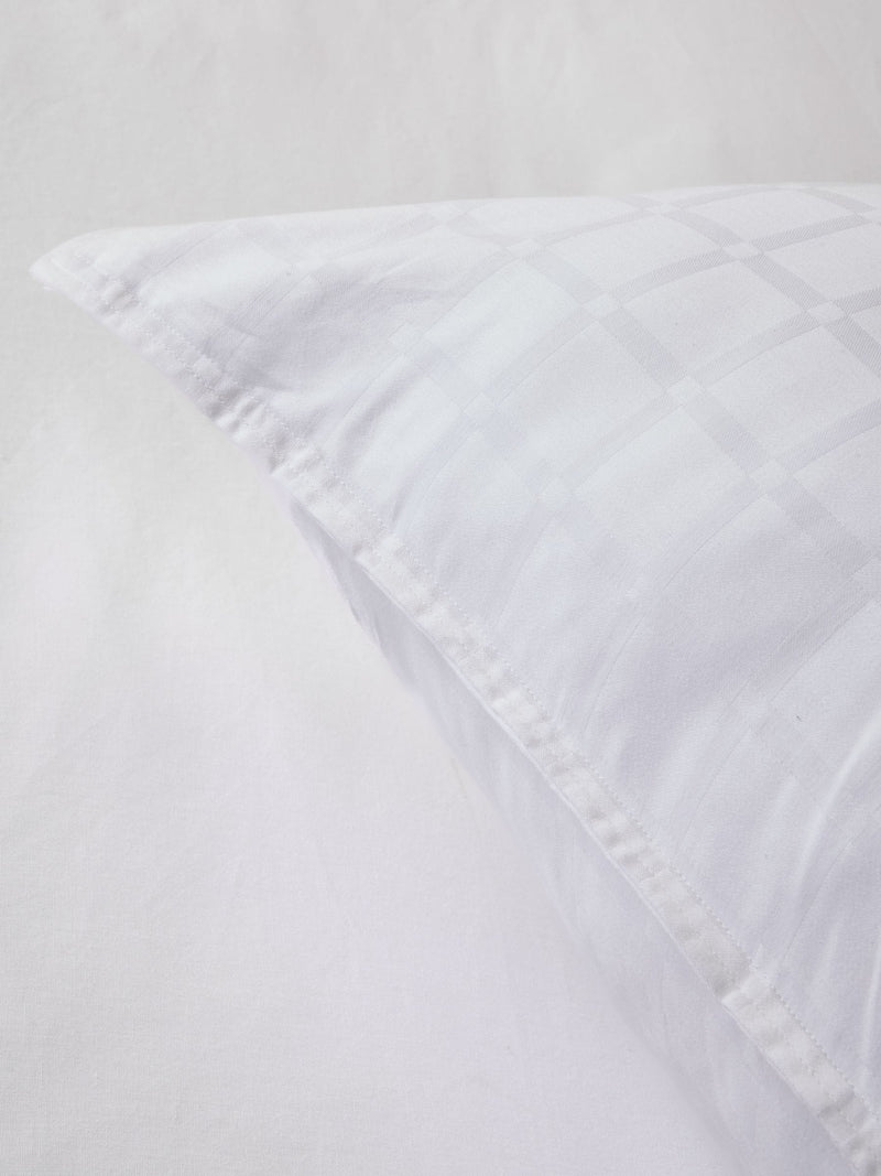Feels Like Down King Size Pillow, UK version