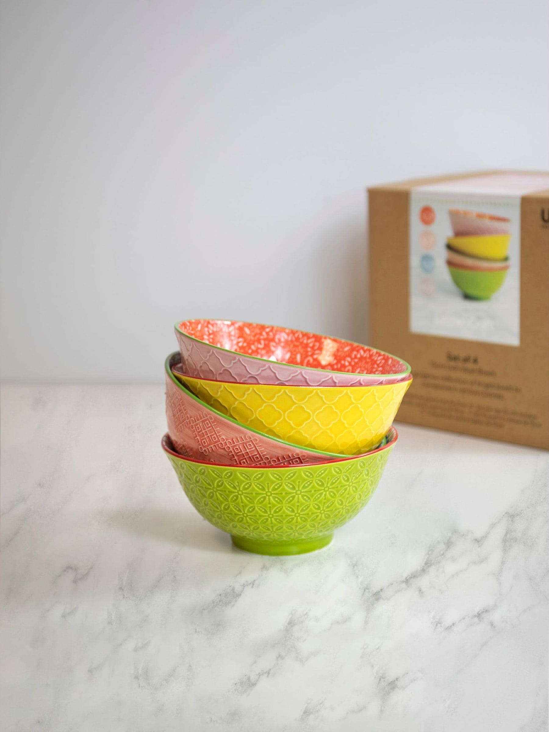 Kitchencraft set of 4 pink patterned ceramic cereal bowls, UK version