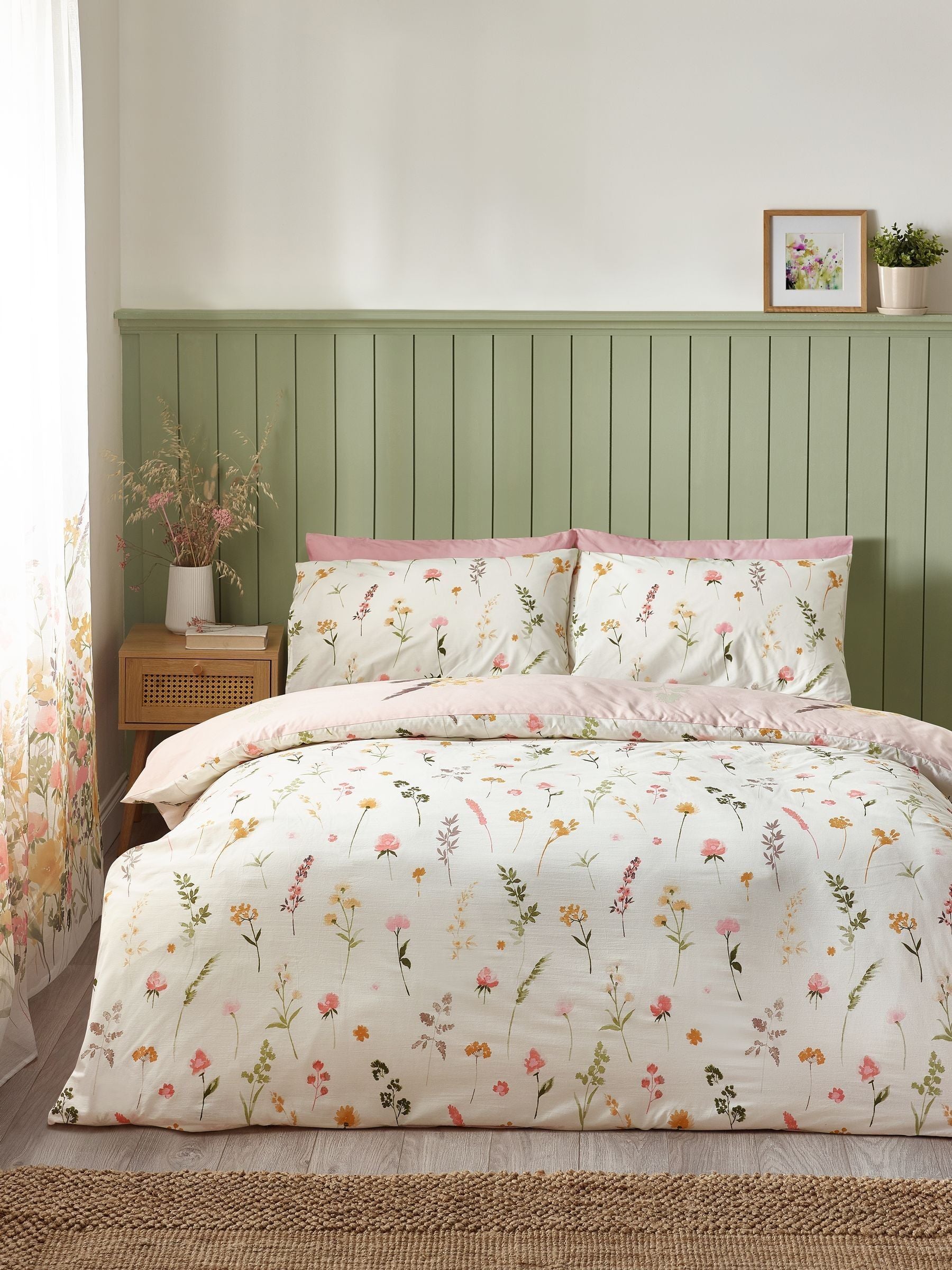 Catherine Lansfield Pink Countryside Floral Reversible Duvet Cover Set - British product