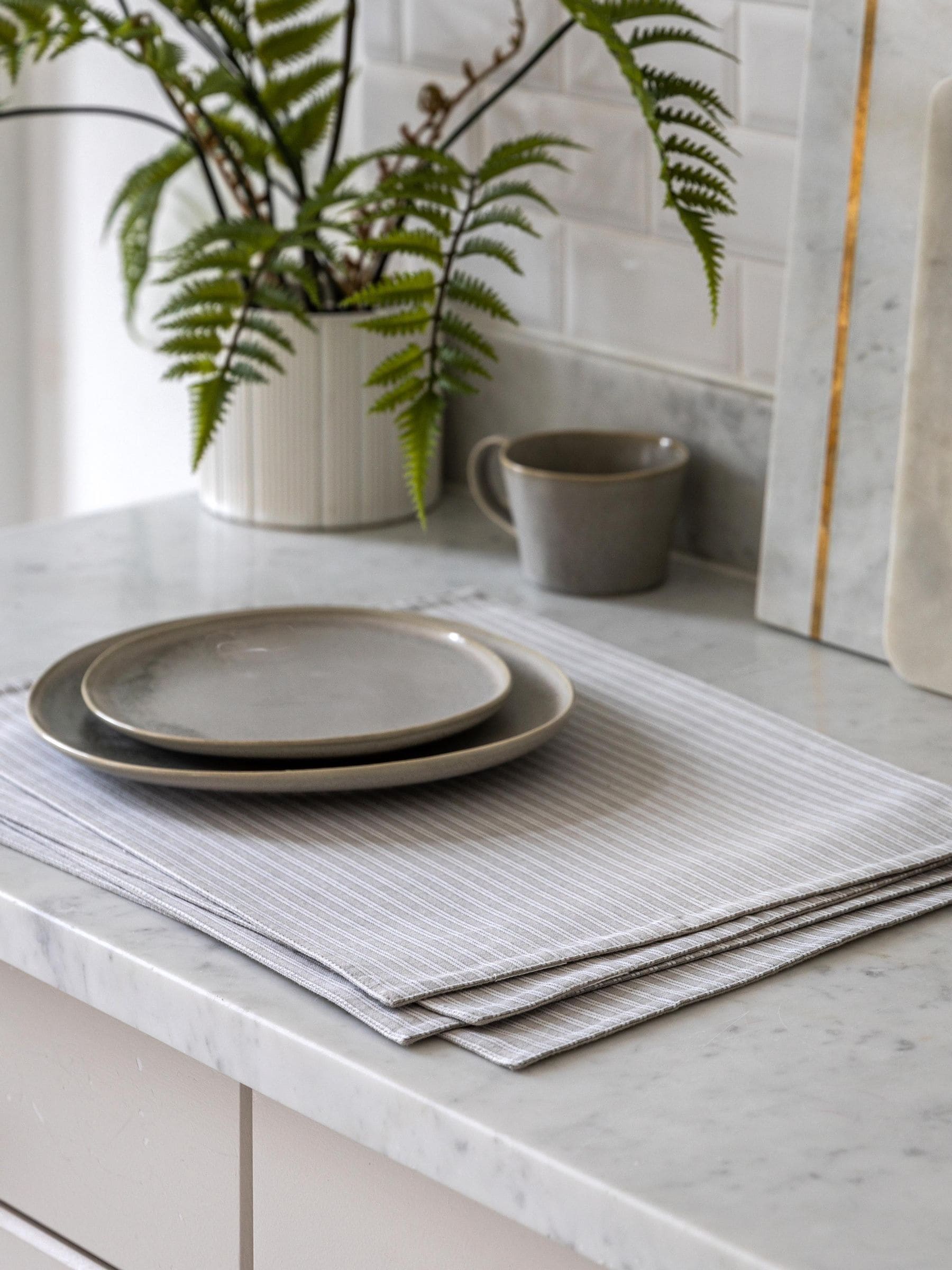 Gallery Home grey woven striped placemats 4 pack, UK version