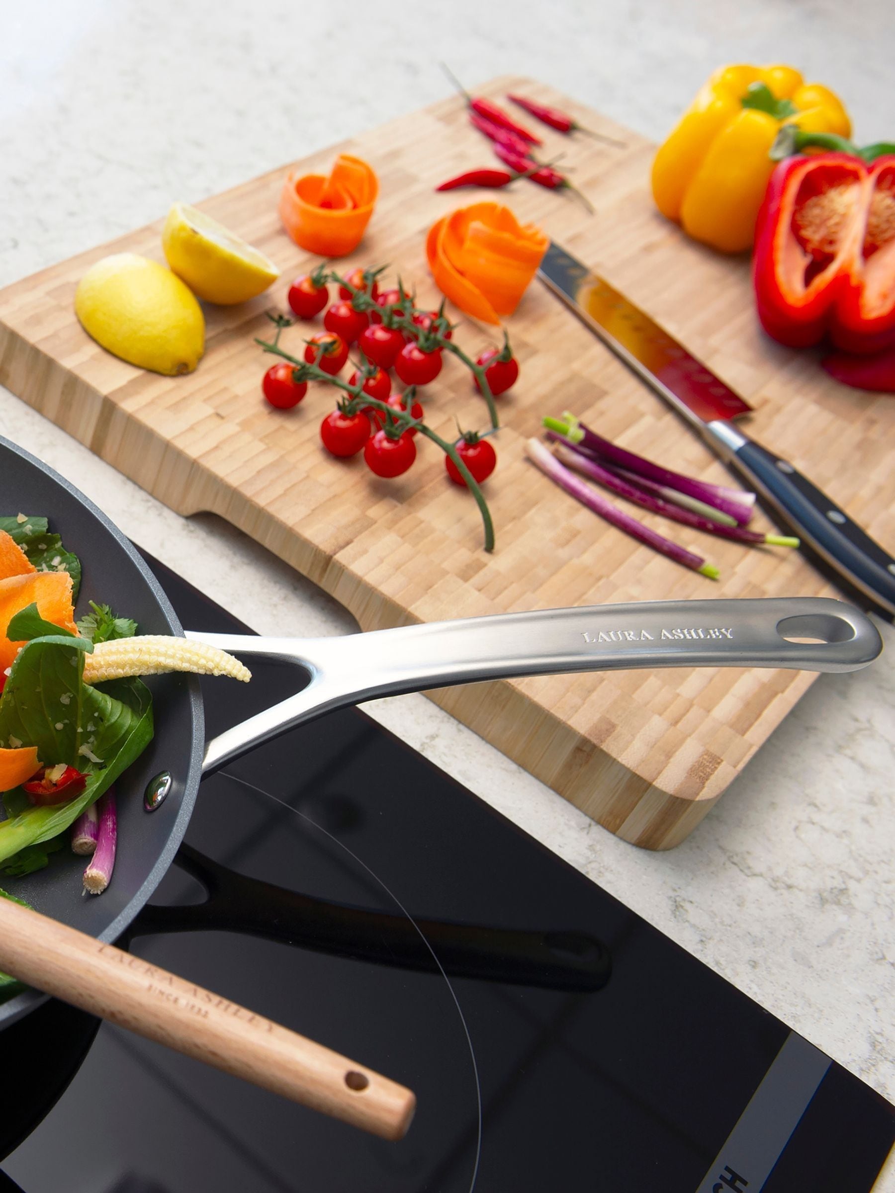 Laura Ashley Sage Leaf 20cm frying pan, UK version