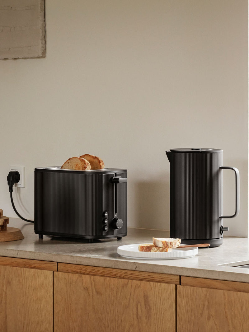 Electric Kettle with 1.5 Litre Capacity and 360° Base