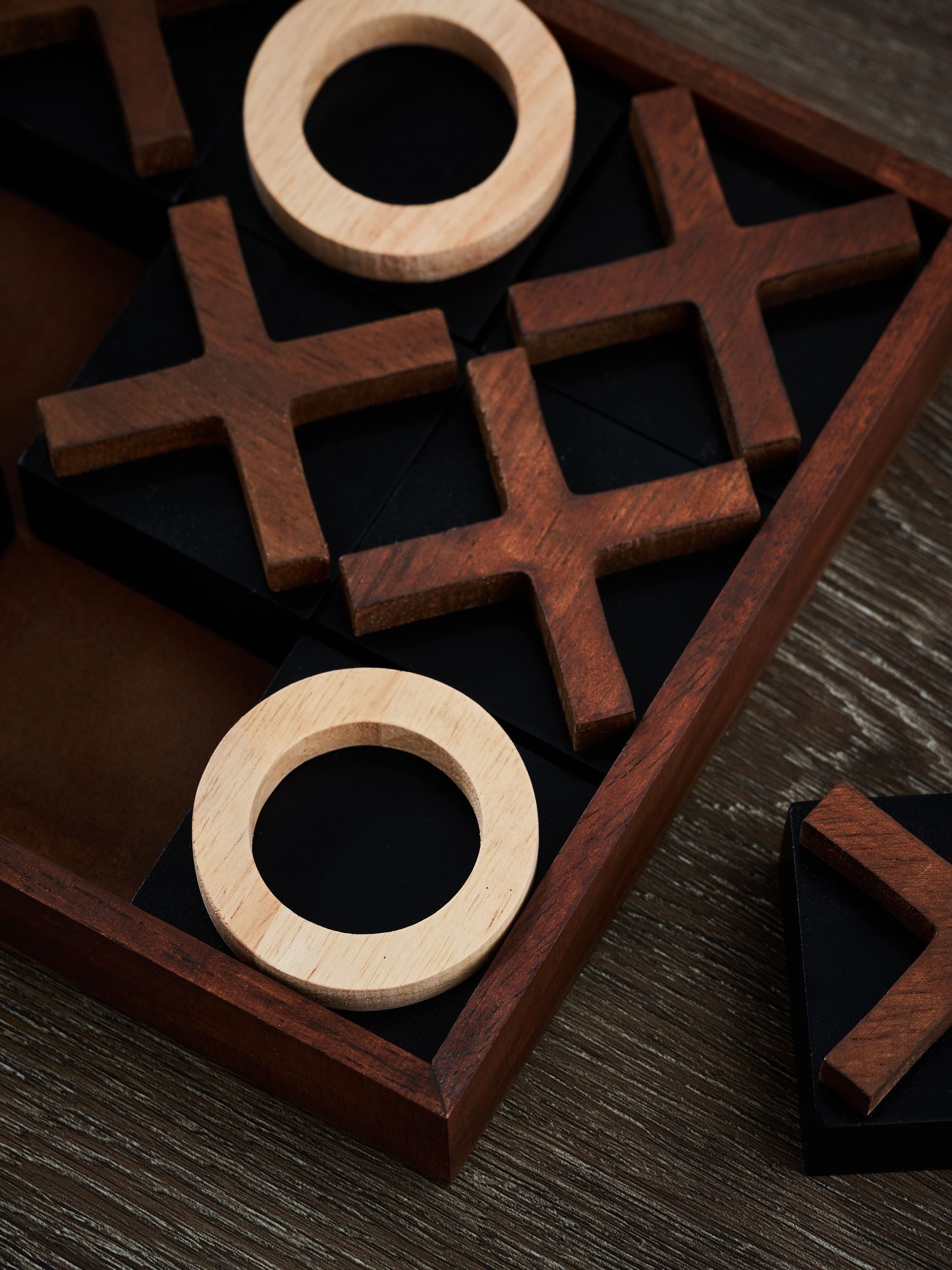 Brown Bronx Noughts & Crosses Game