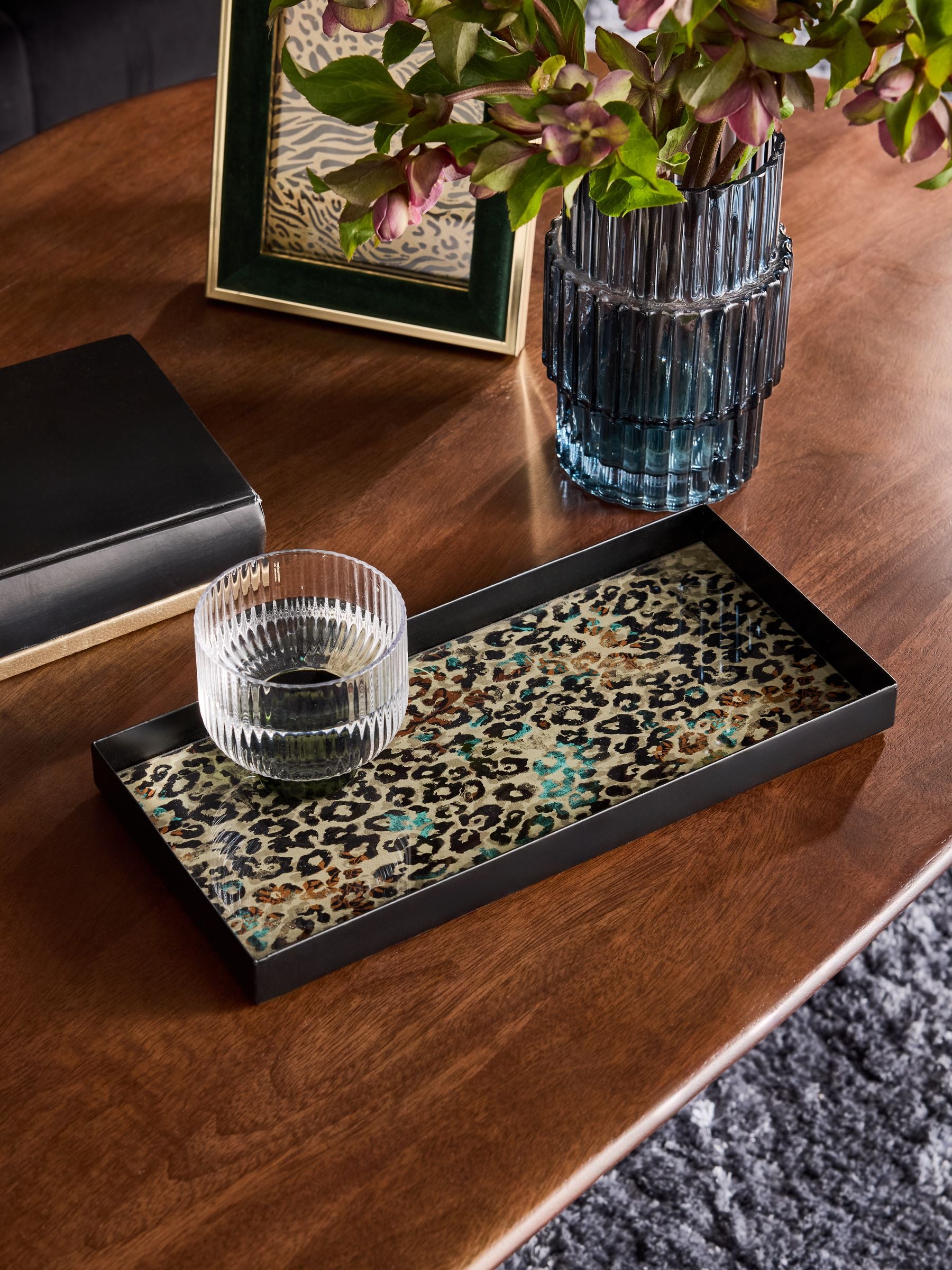 Leopard print glass and metal tray diameter 32cm, UK version