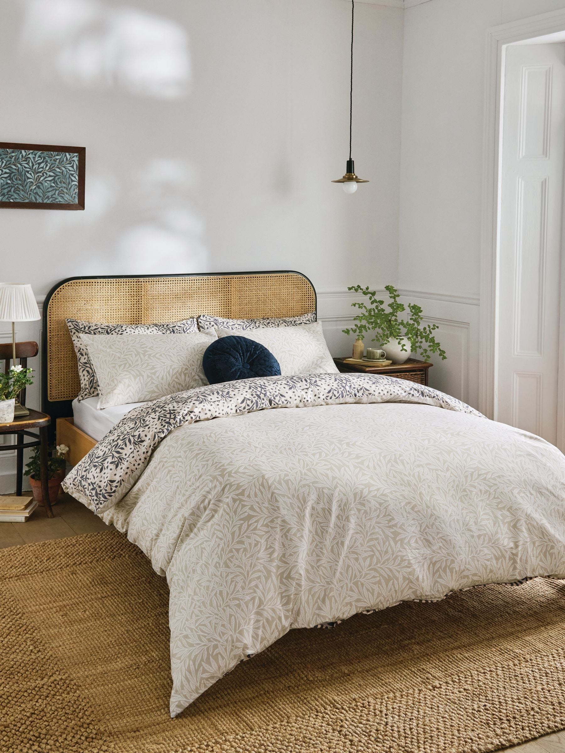 William Morris At Home Natural Michaelmas Daisy duvet cover and pillowcase set (British brand)
