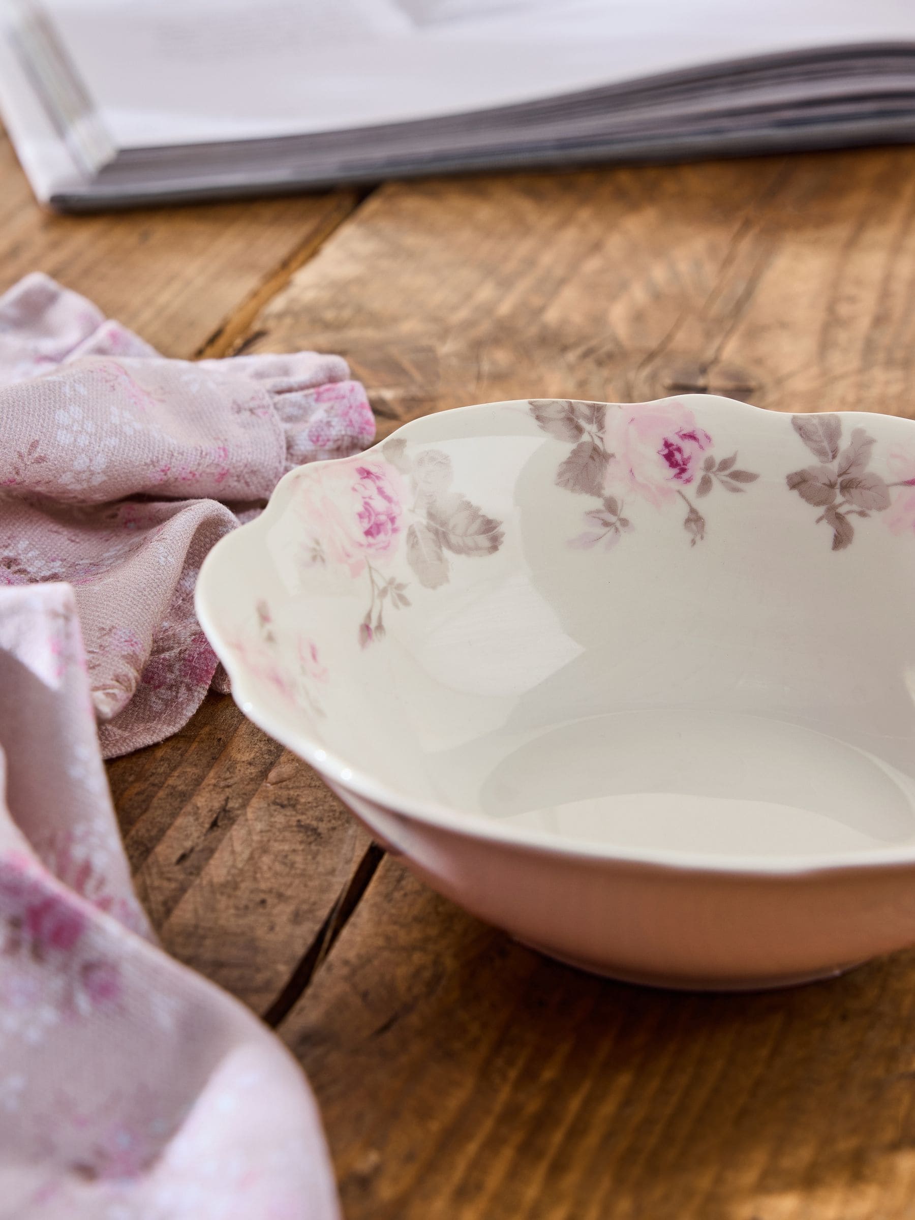 Shabby Chic by Rachel Ashwell floral print Rose Majesty cereal bowls set of 4 (British brand)