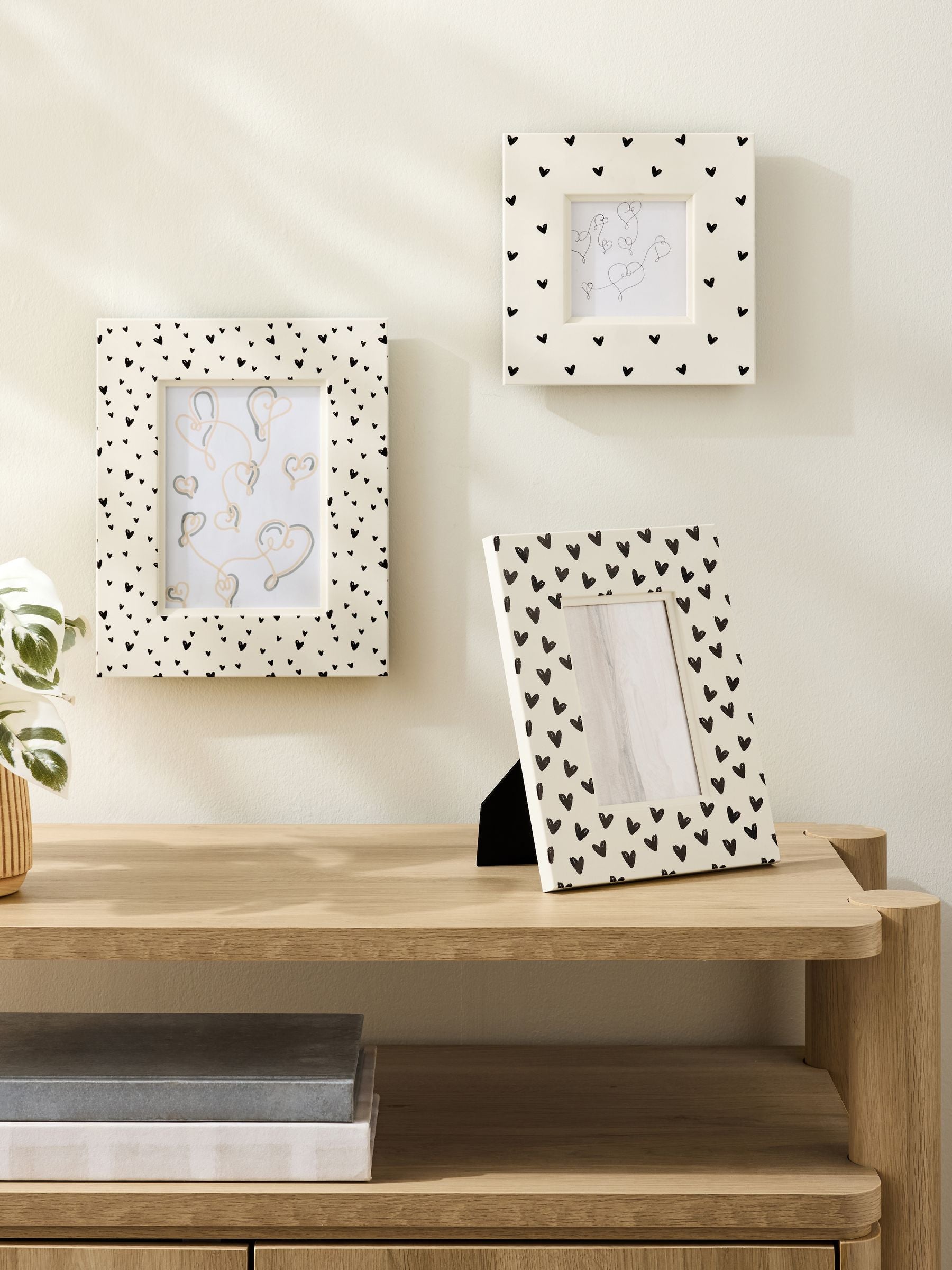 Set of 3 Monochrome Ditsy Heart Pattern Photo Frames