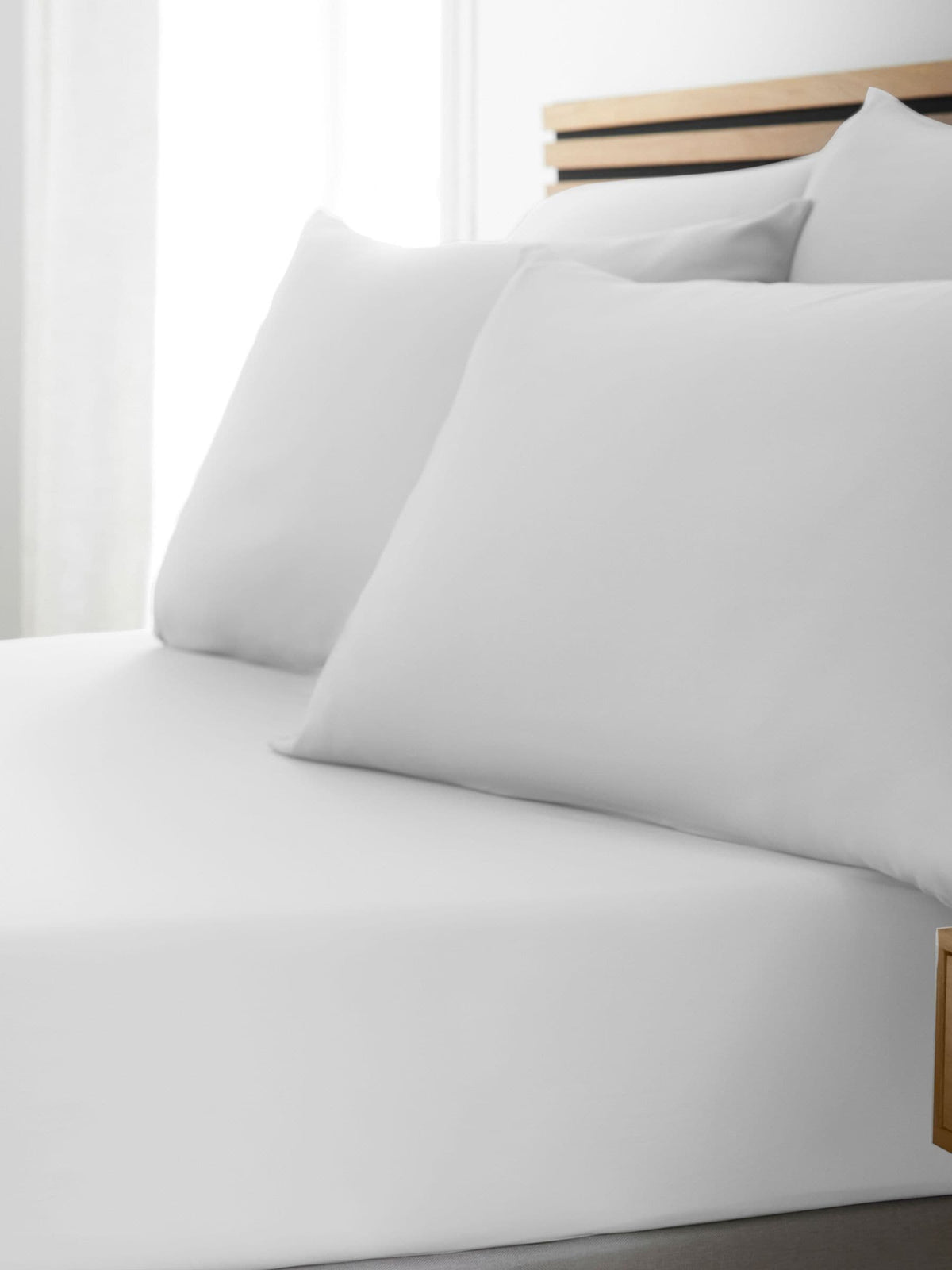 Catherine Lansfield White So Soft Non Iron Fitted Sheet - British product