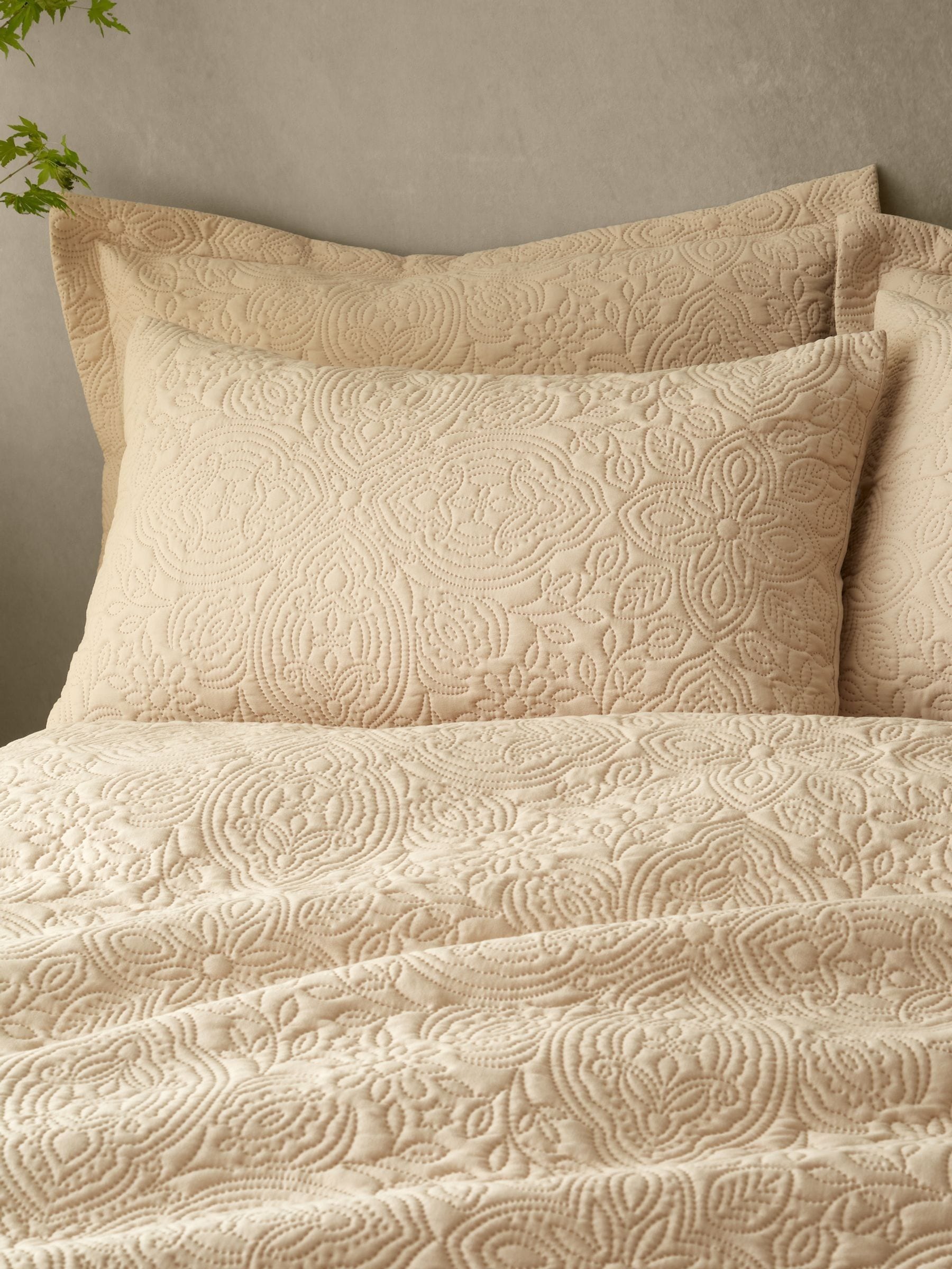 Pineapple Elephant Natural Casablanca Pinsonic duvet cover set, imported from the UK