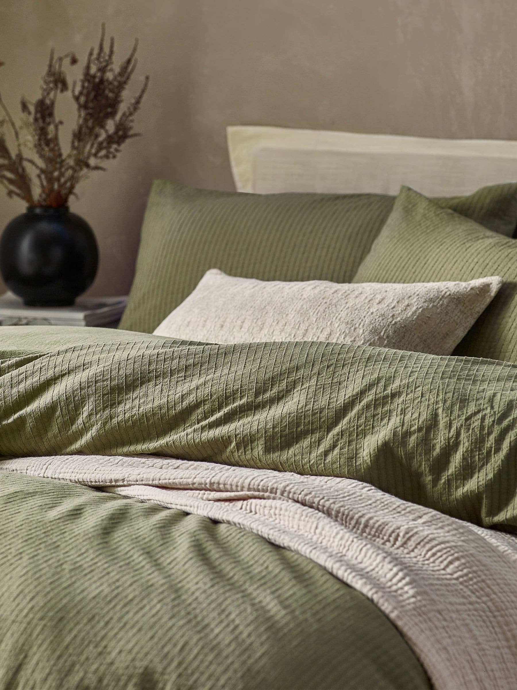 Malton Stripe duvet cover and pillowcase set (British brand)