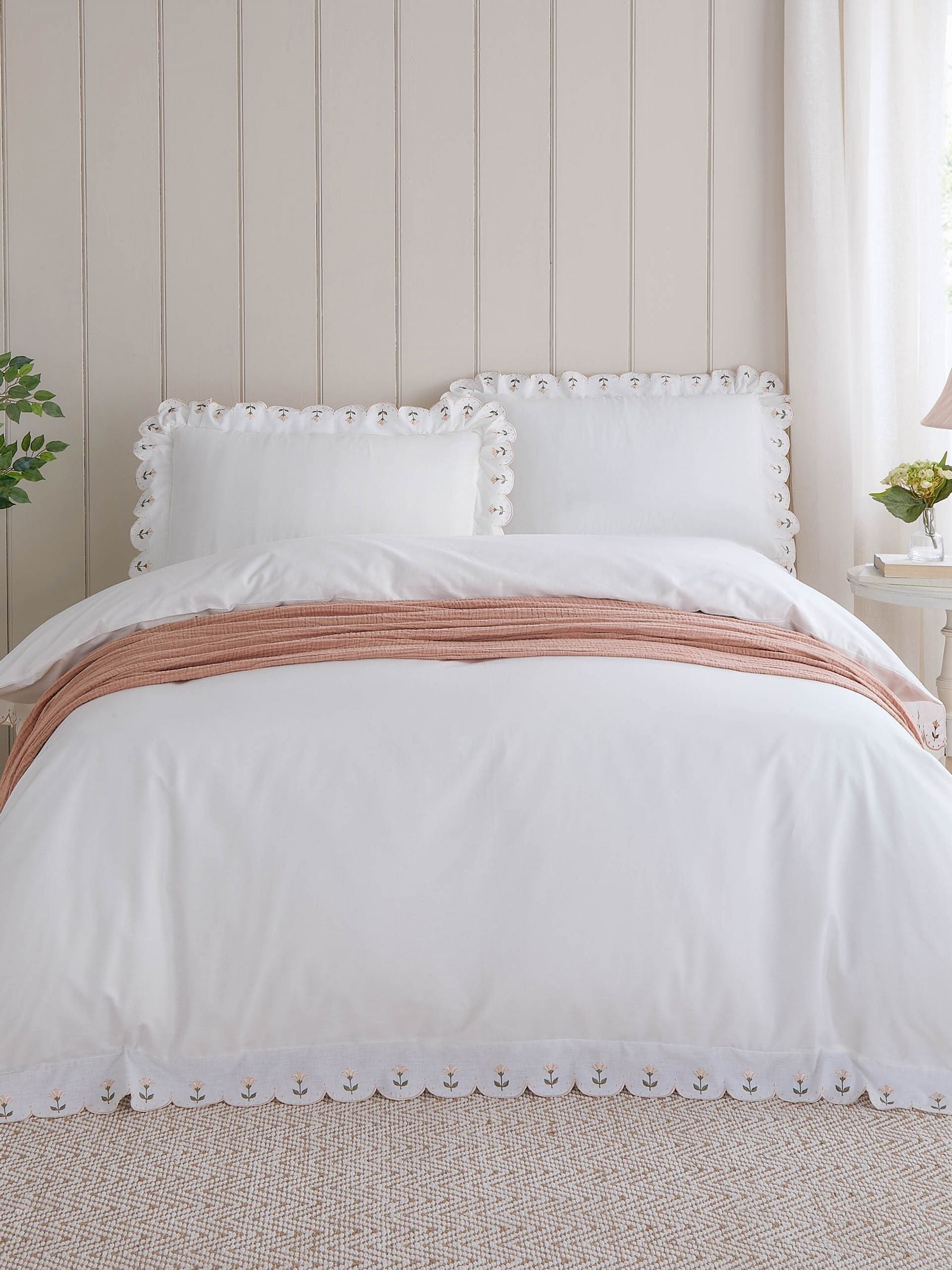 Wylder Peach Scallop Embroidered Cotton Duvet Cover Set