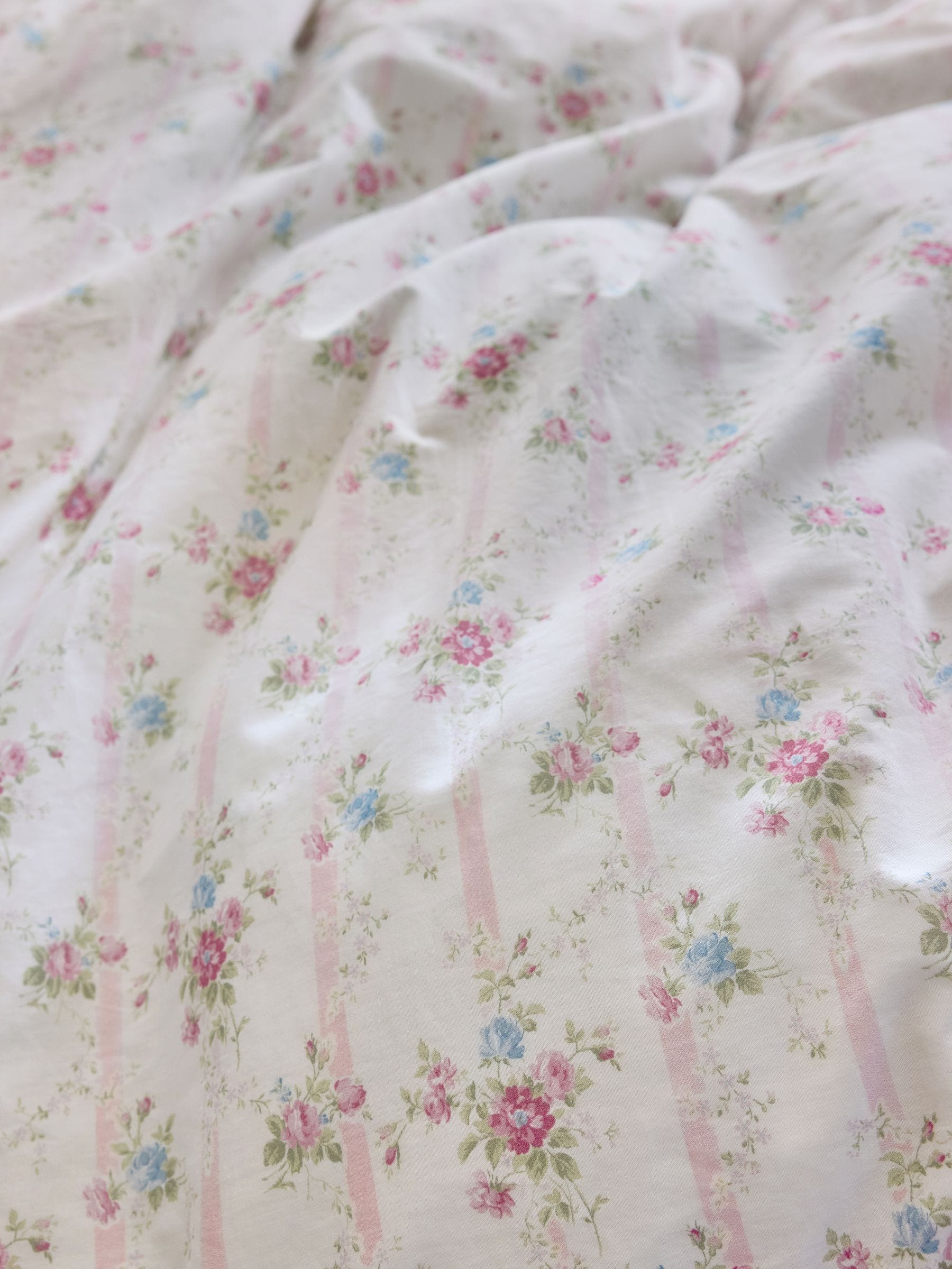 Shabby Chic by Rachel Ashwell® Ditsy Floral Trellis Print Petite Ruffle Duvet Cover and Pillowcase Set