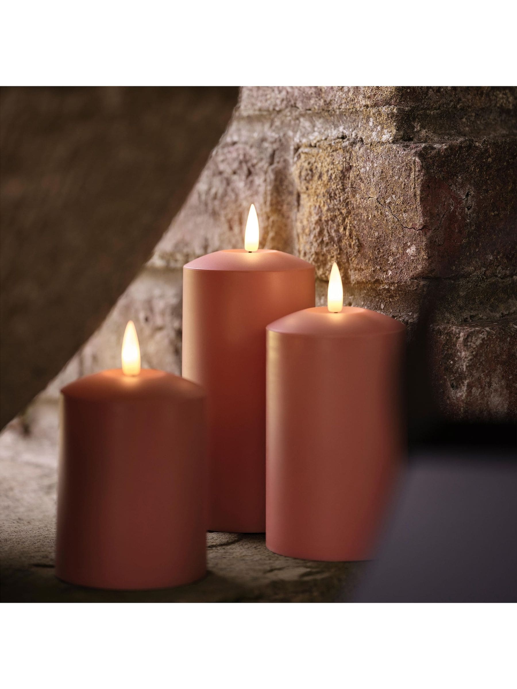 Lights4fun orange outdoor battery operated candles set of 3, UK version
