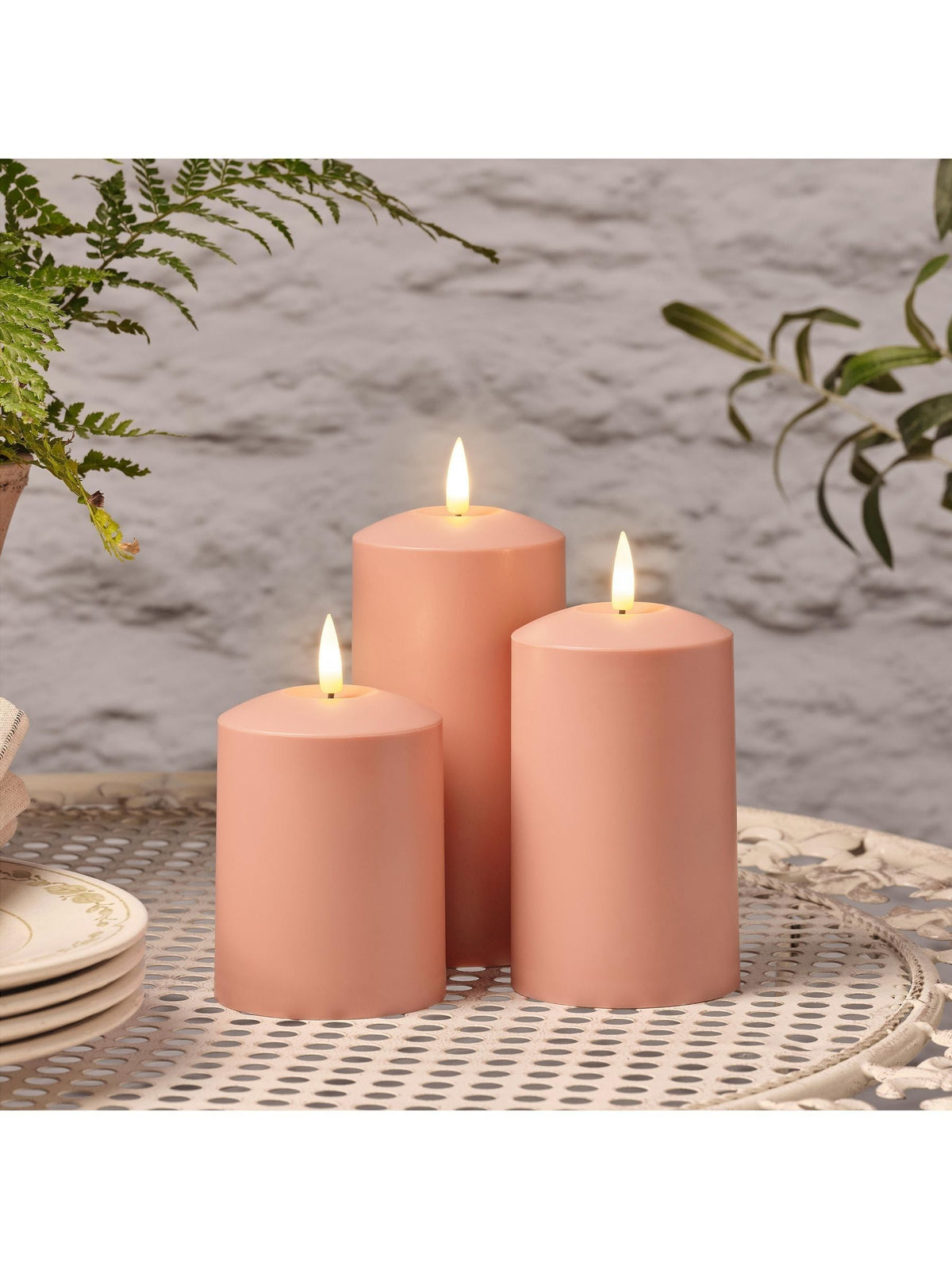Lights4fun orange outdoor battery operated candles set of 3, UK version