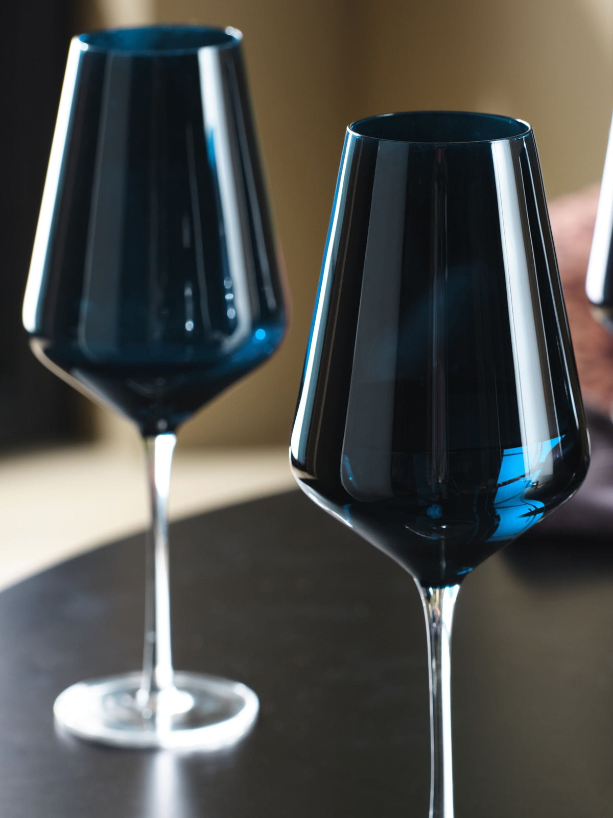 Set of 4 Navy Belgravia Crystal Set of 4 Red Wine Glasses