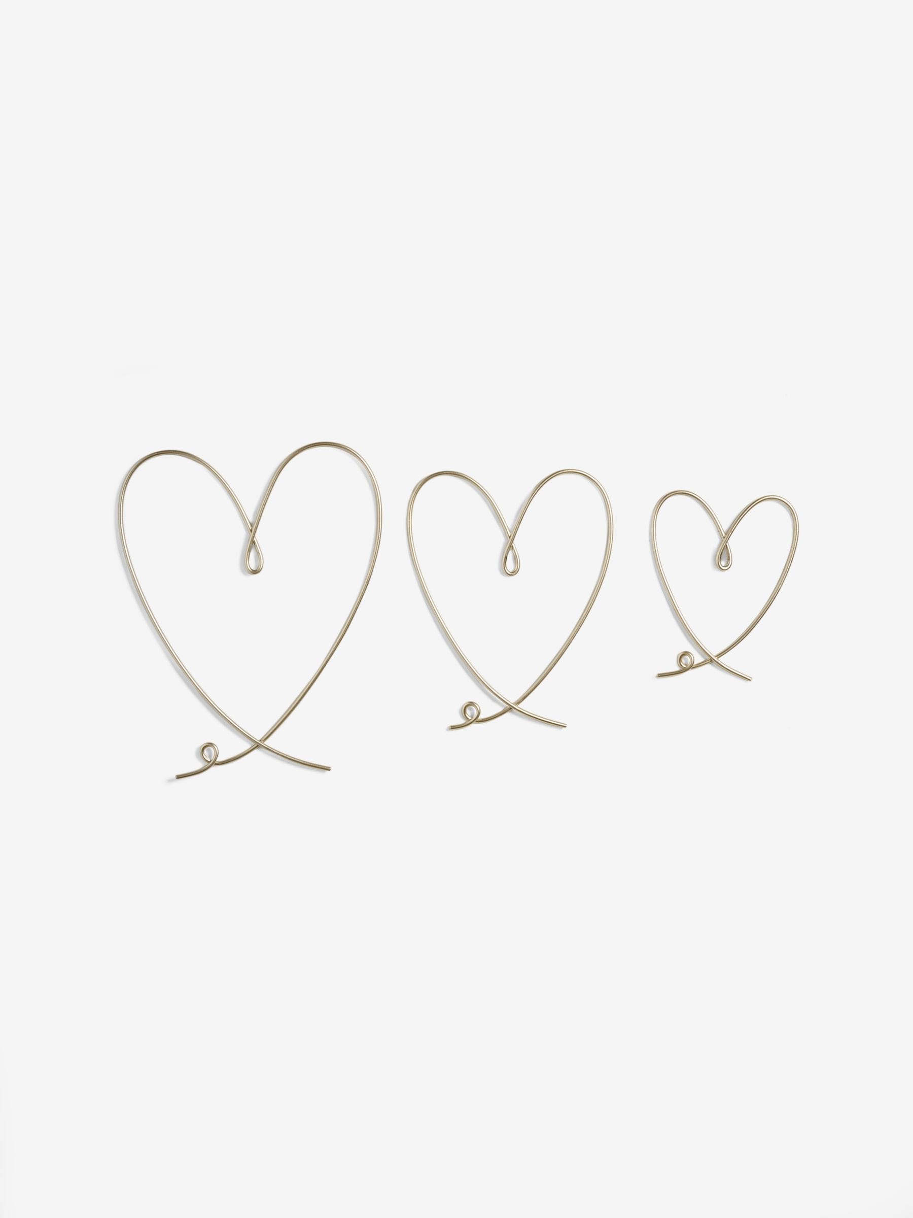 Silver metal wire heart wall art set of 3 (British brand)