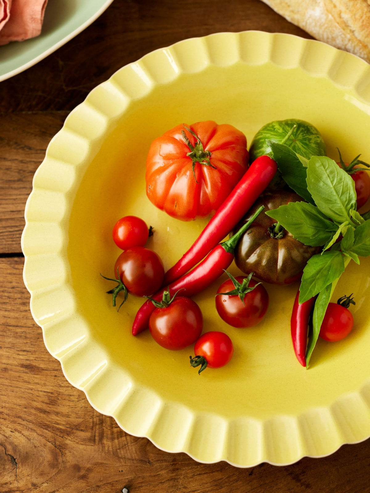 Jamie Oliver Yellow Big Love Super Server stoneware serving dish, UK version