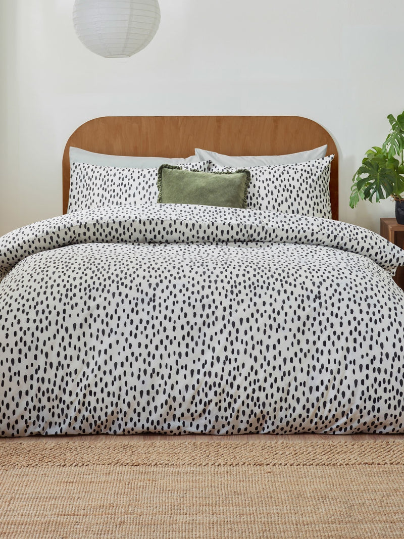 Furn Multi Dottie Duvet Set