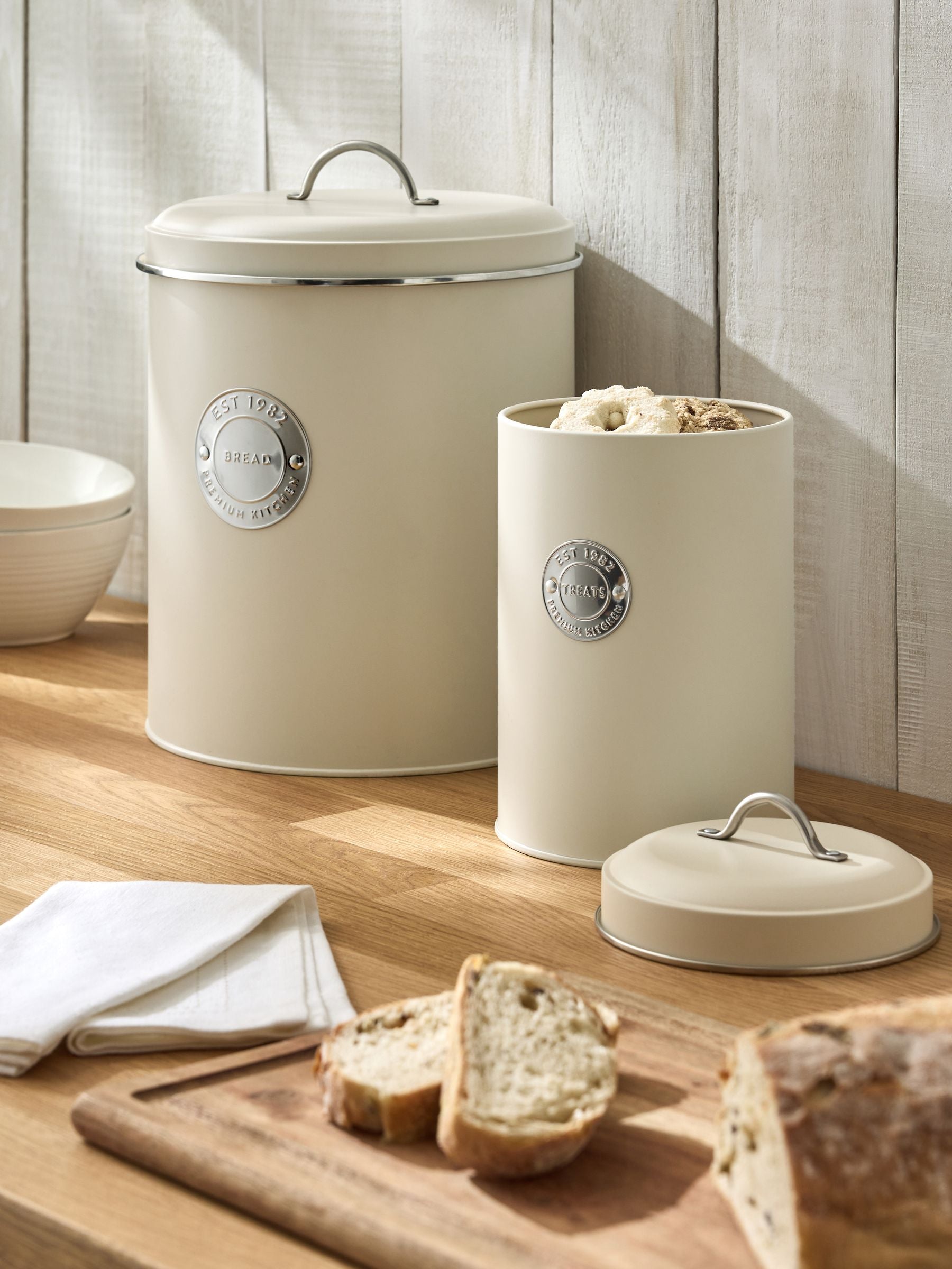 Cream Badge Set of 2 Metal Storage Jars for Tea, Coffee & Sugar - British product