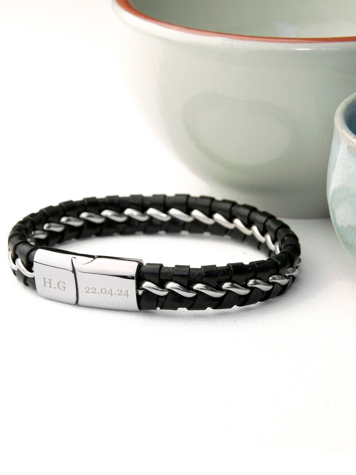Treat Republic men's personalised metal detailed leather bracelet 21cm (British brand)