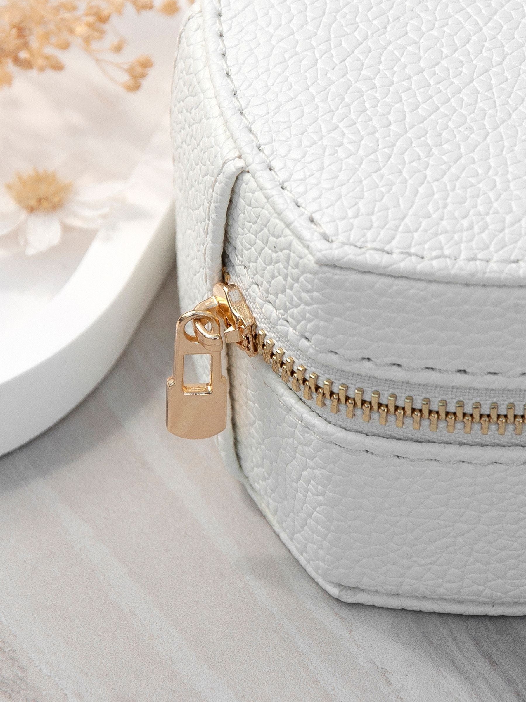 Treat Republic Customisable Icon Heart Jewellery Case