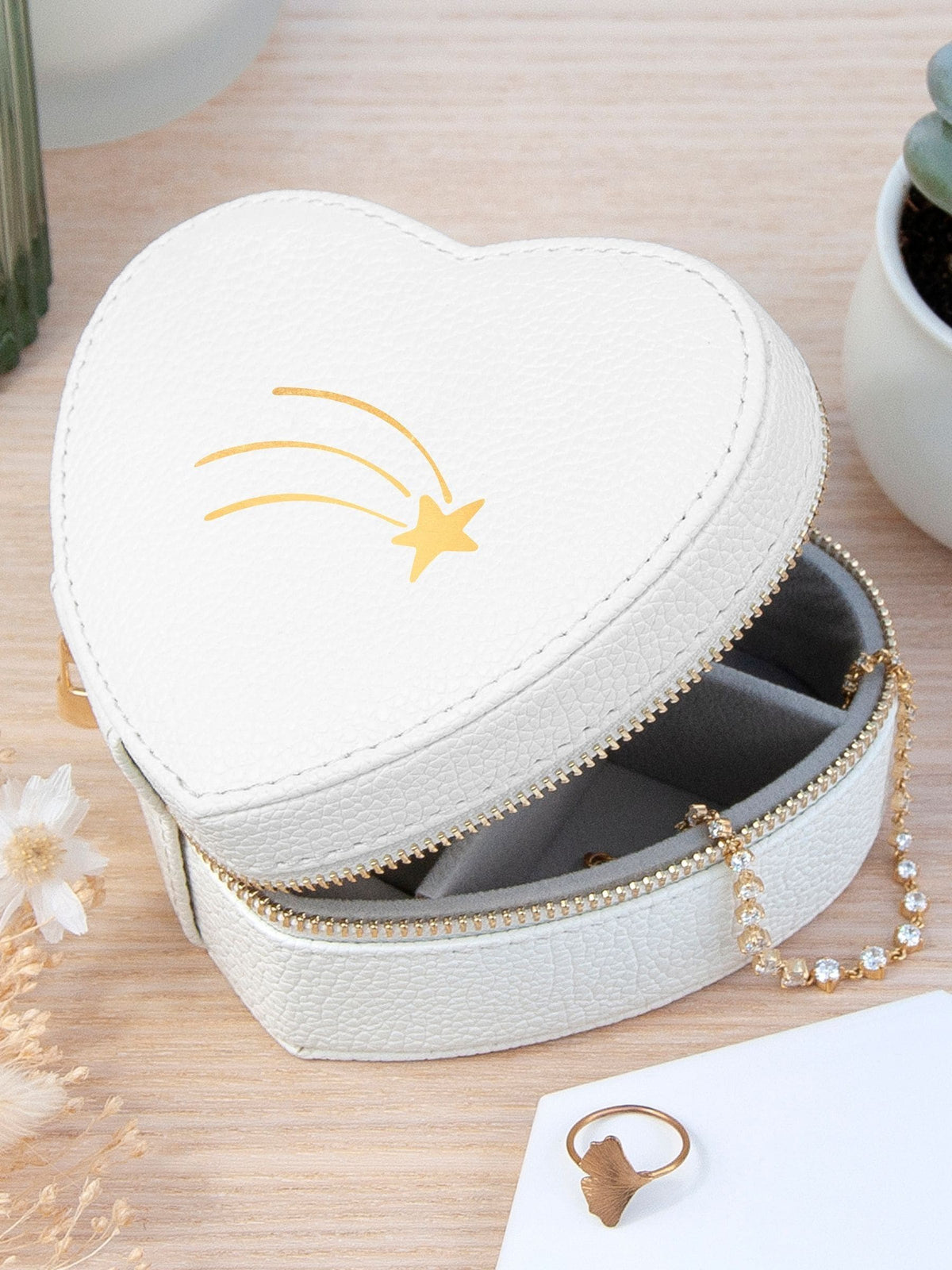 Treat Republic Customisable Icon Heart Jewellery Case