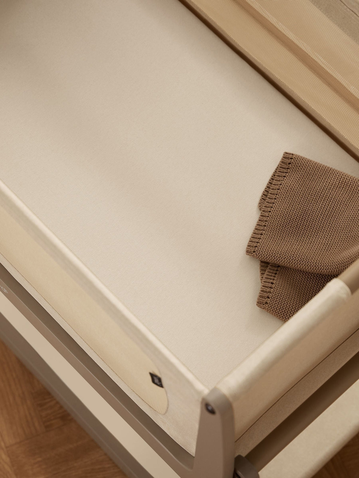 Snuz sand crib sheets 2 pack (British brand)