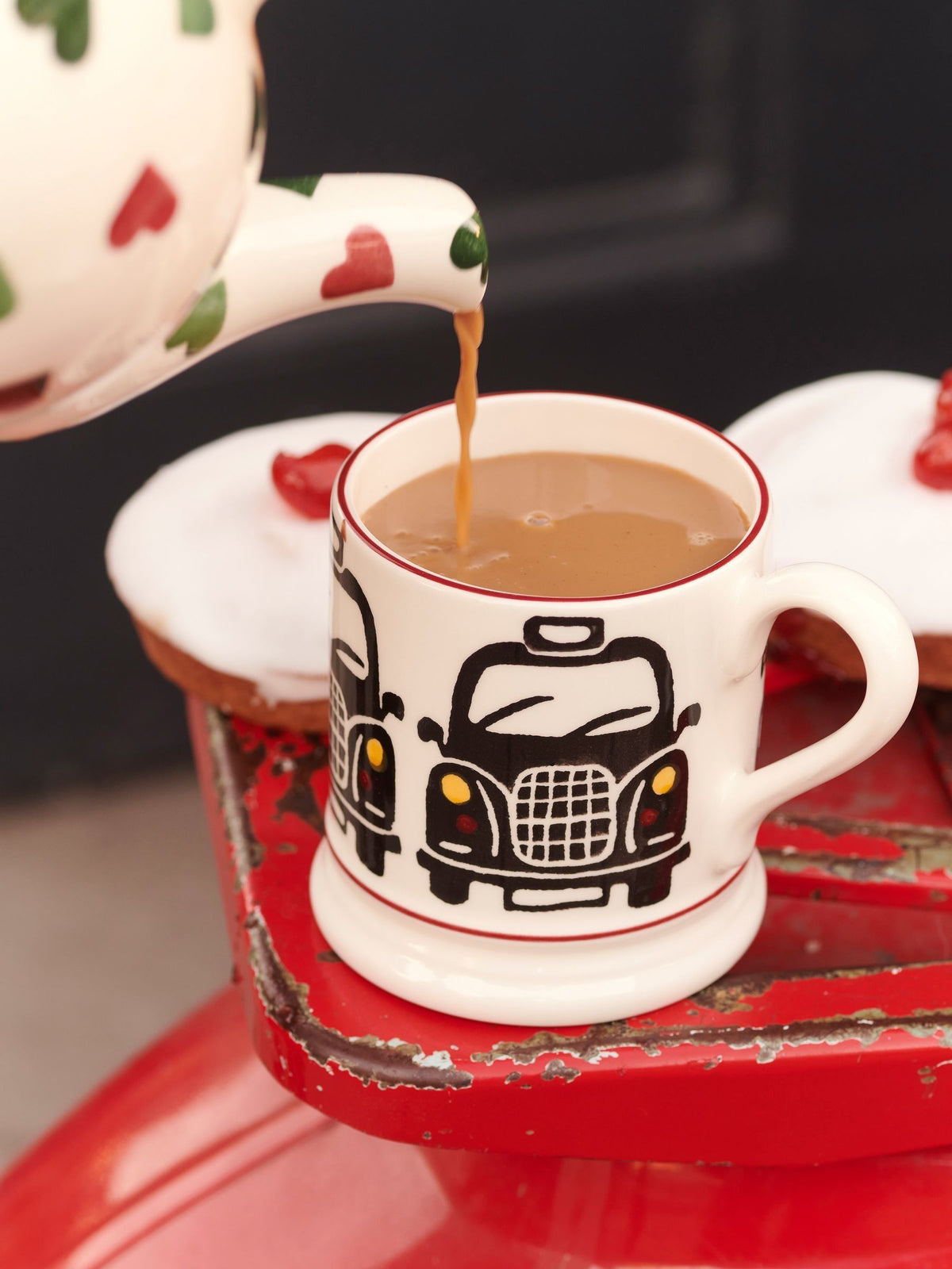 Emma Bridgewater Cream Cab 1/2 pint mug - British product