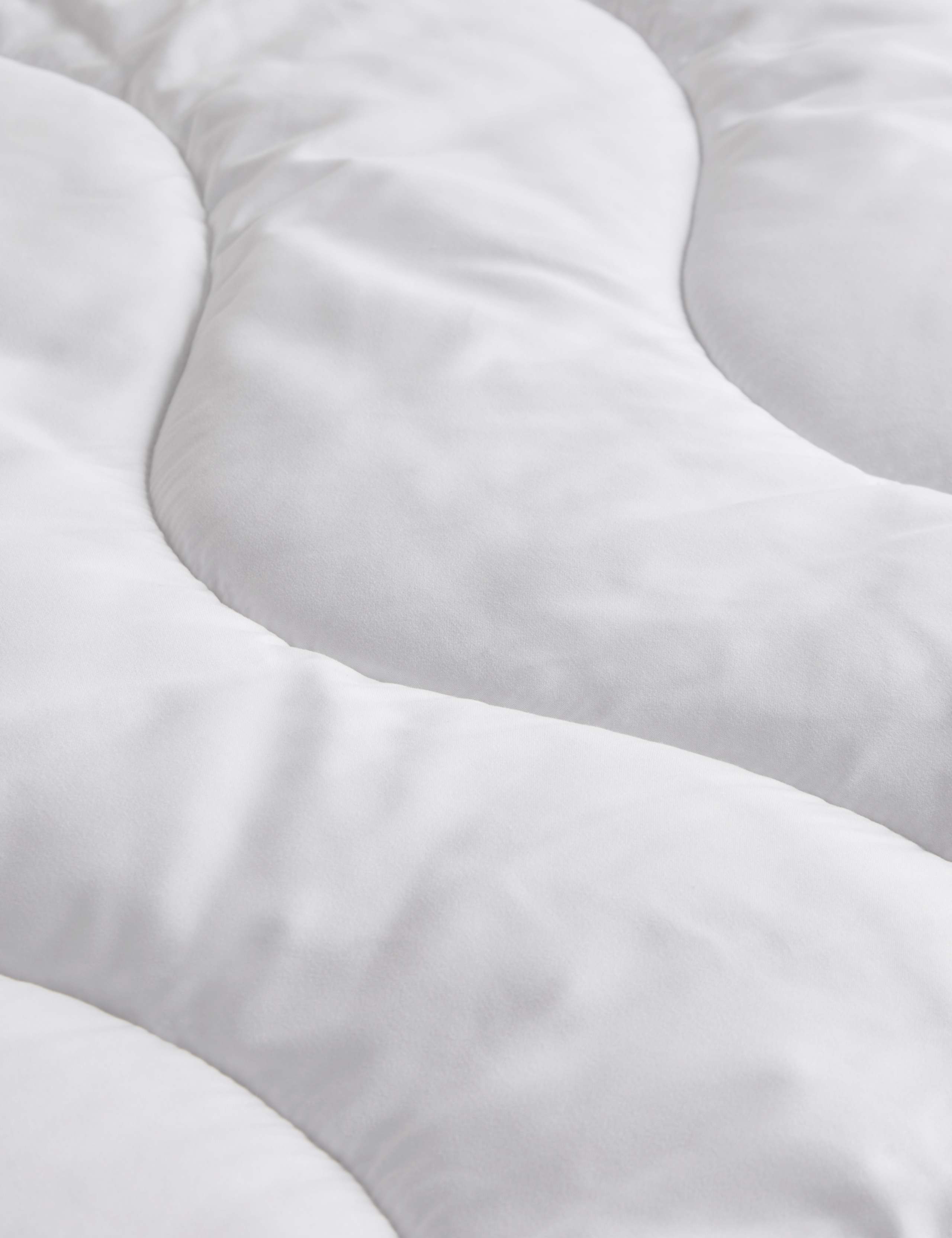 Fresh and Cool quilted mattress topper - British product