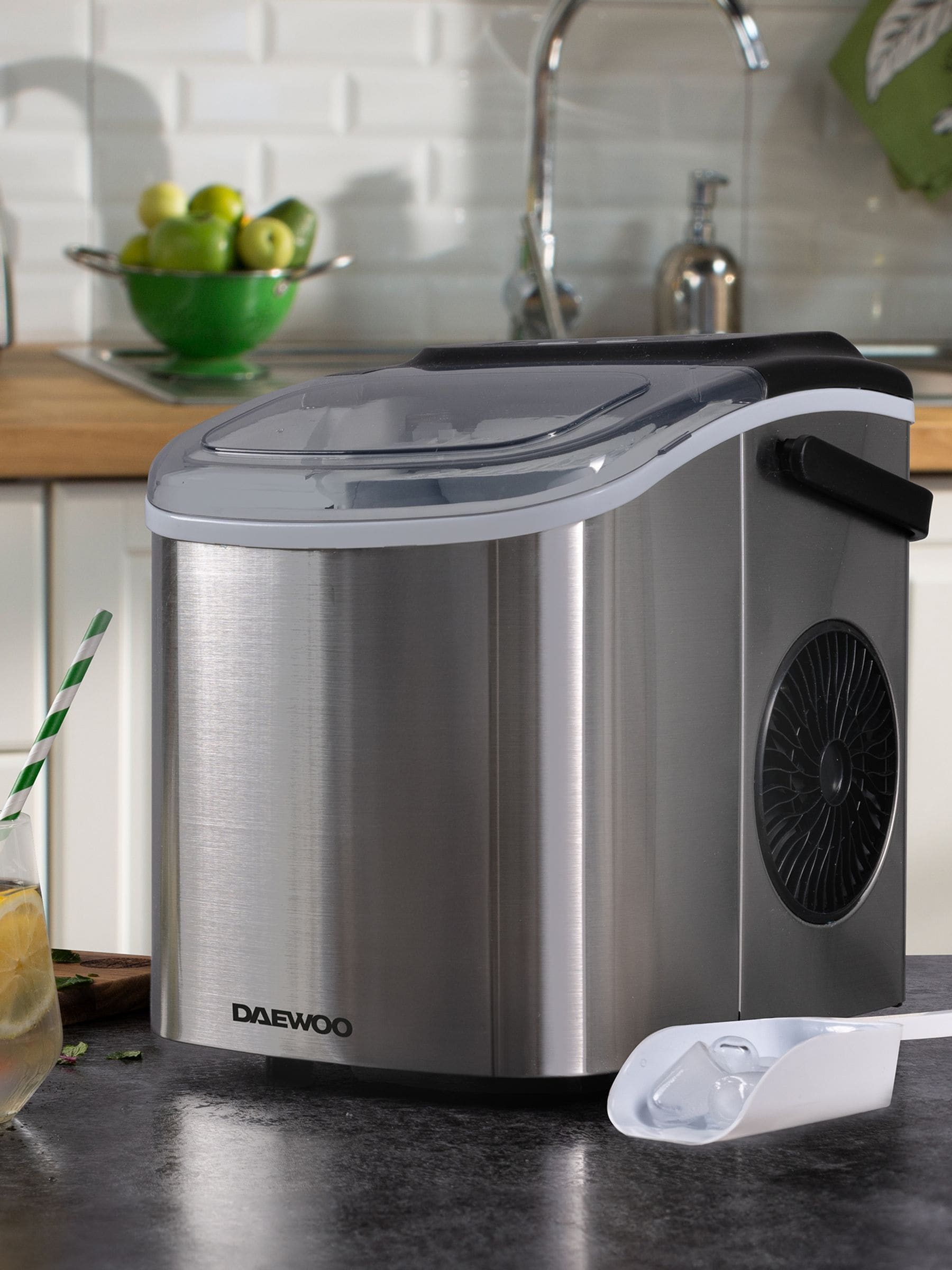 Daewoo Silver 12KG ice maker - British product