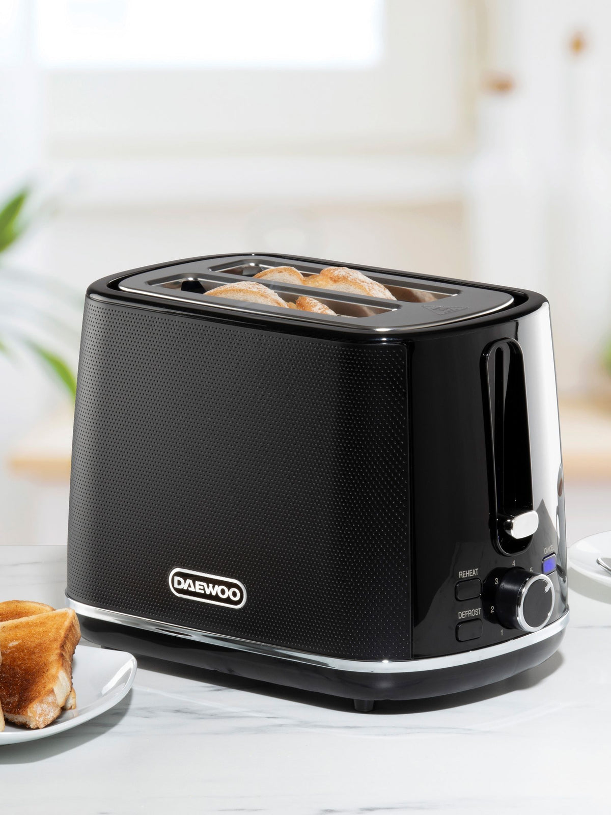 Daewoo Black Stirling 2 Slice Toaster