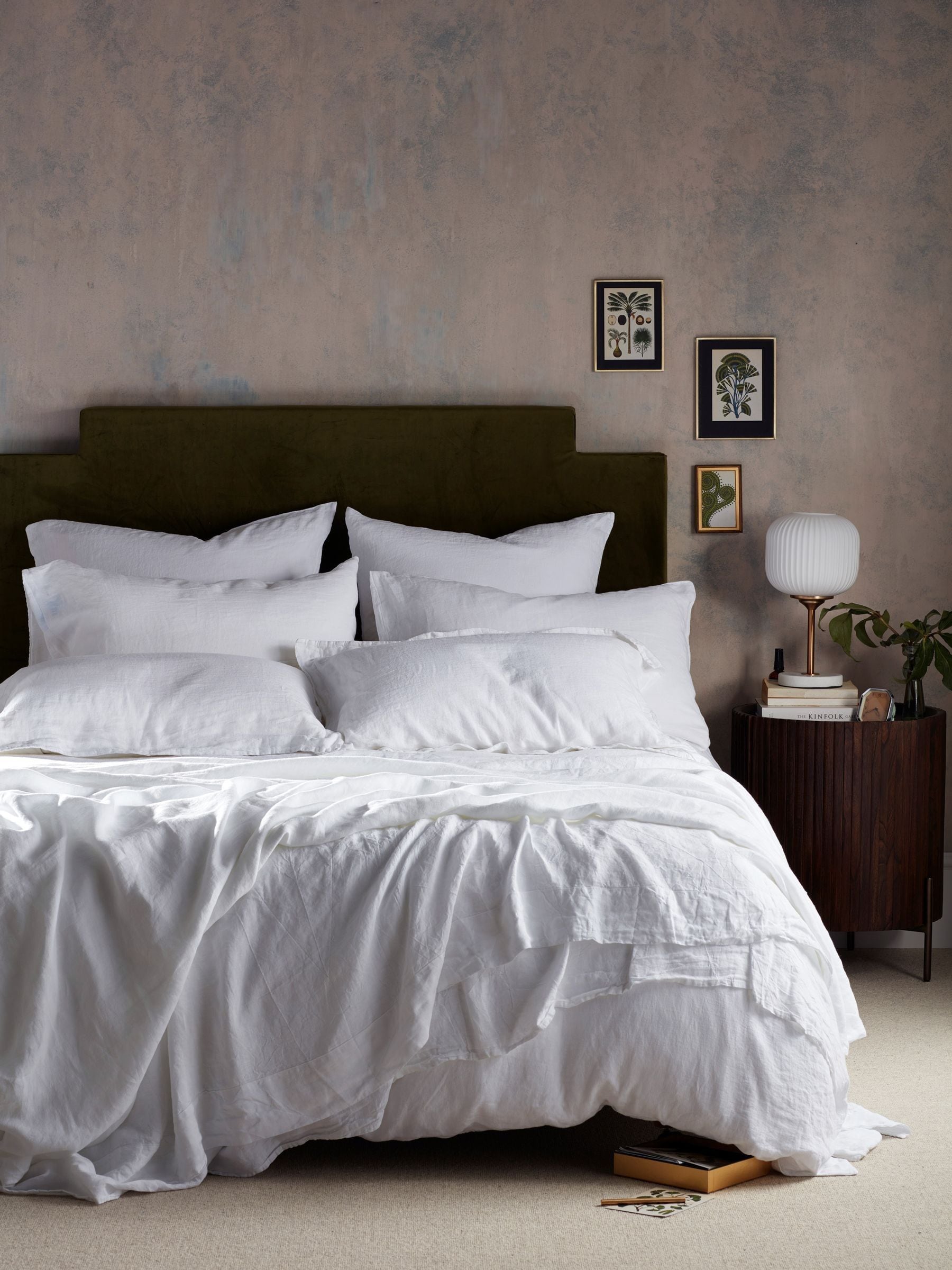 Secret Linen Store white fitted sheet Super King (British brand)