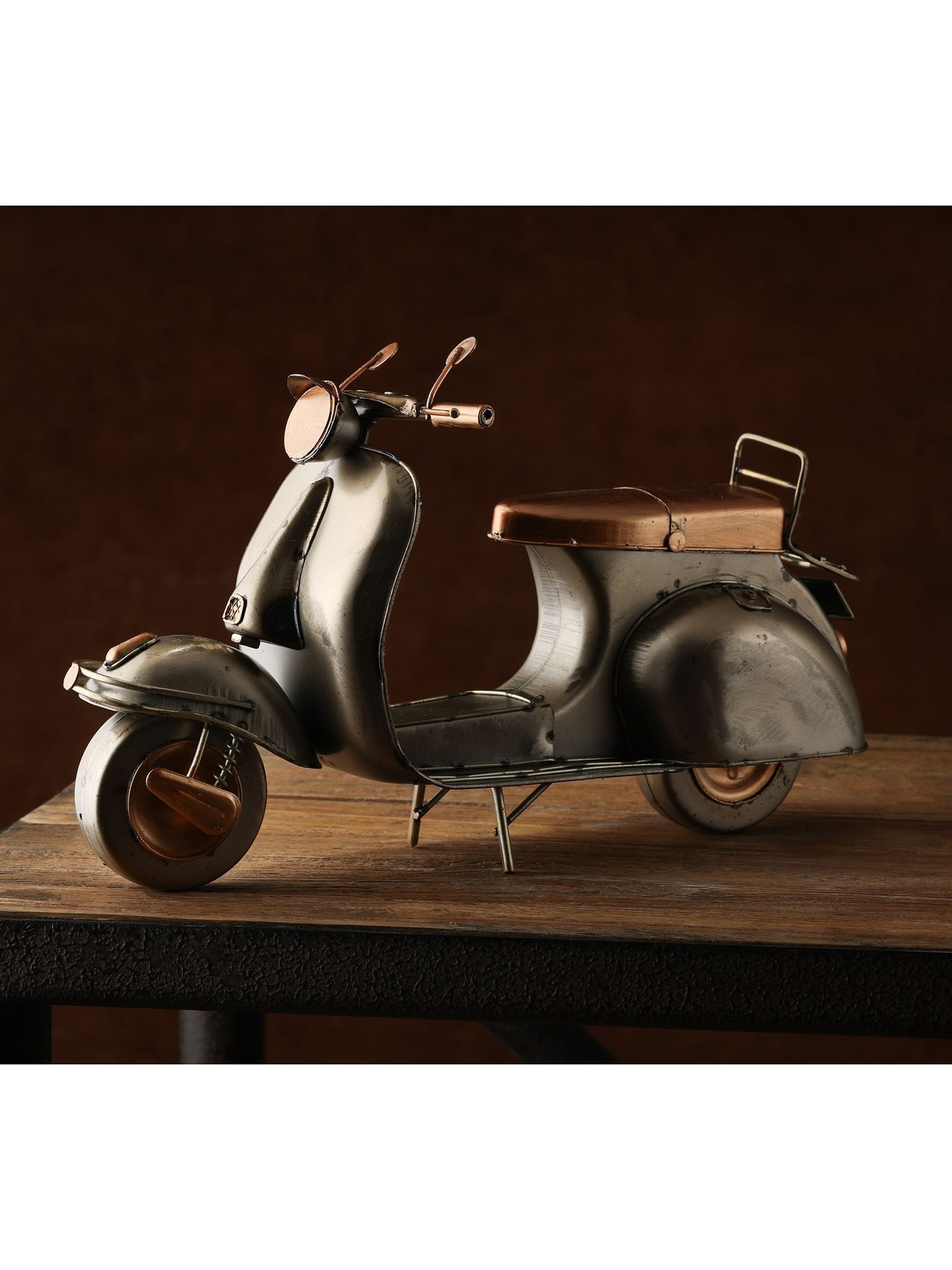 Widdop silver scooter ornament 15x28x9cm (British brand)