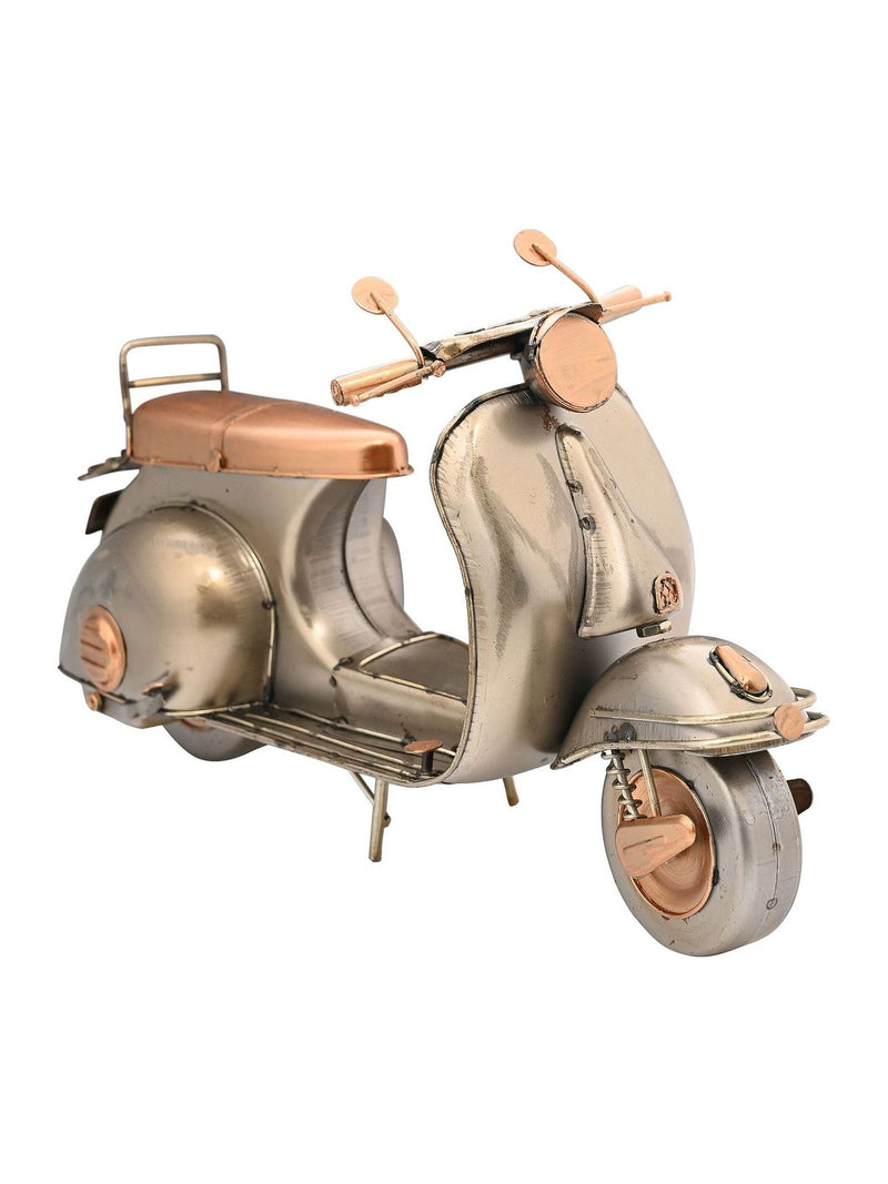 Widdop silver scooter ornament 15x28x9cm (British brand)