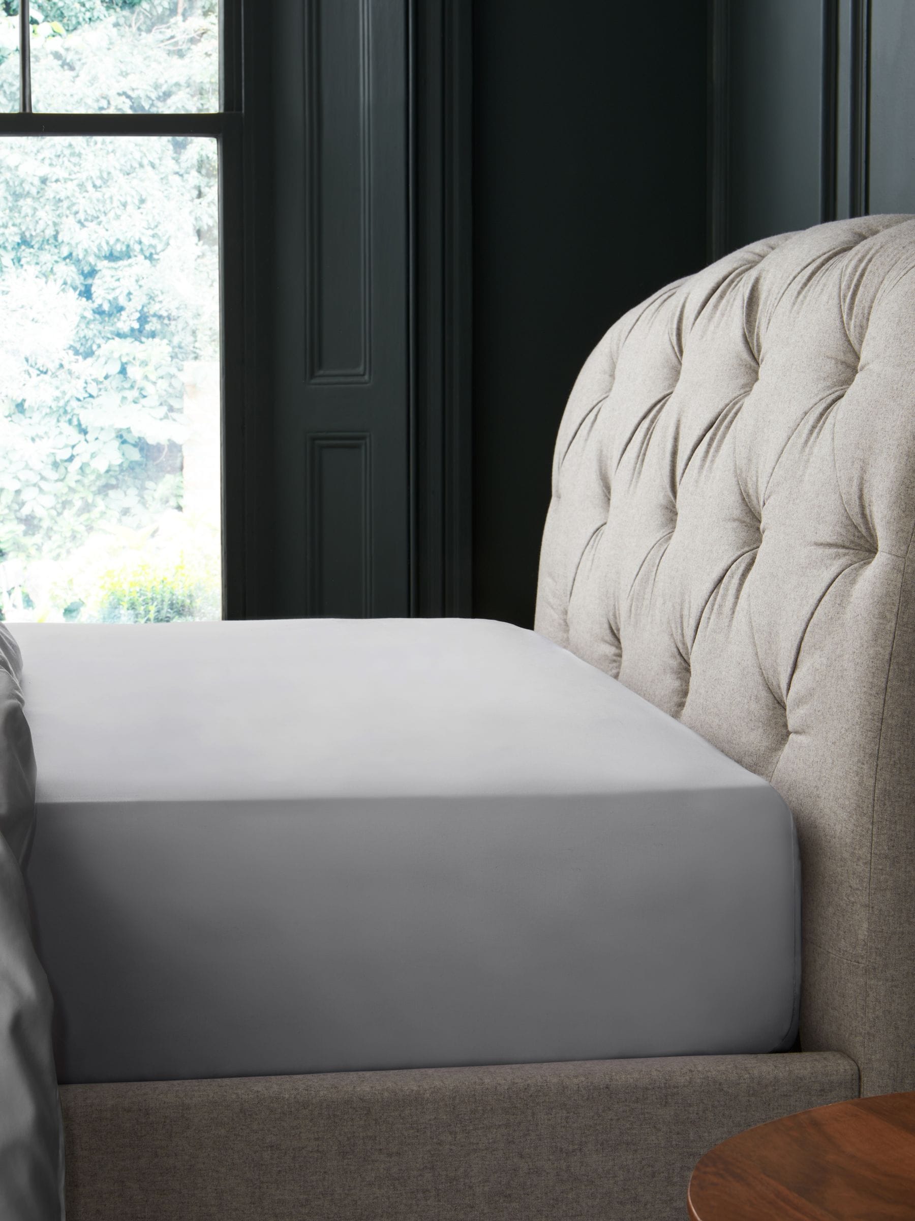 Silver Collection Luxe 1000 thread count sateen extra deep fitted sheet (British brand)