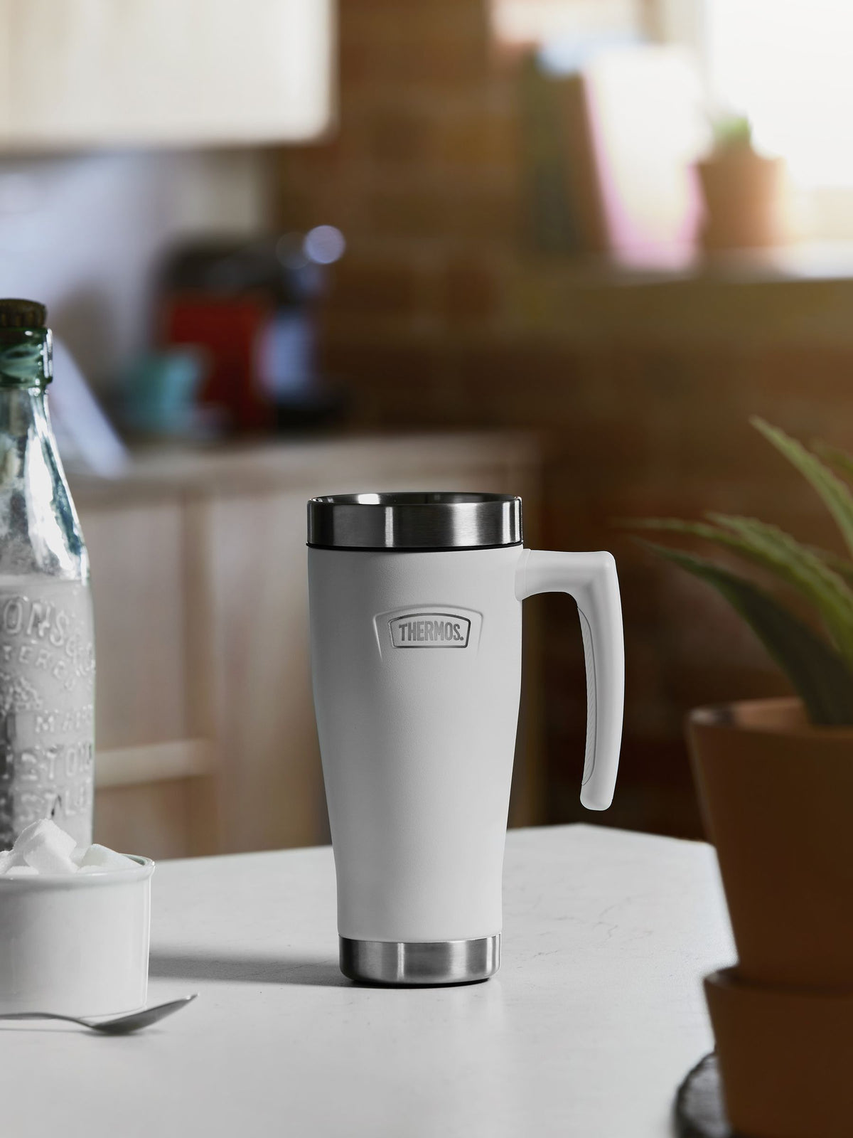 Thermos Icon Series Ice White travel mug 470ml (British brand)