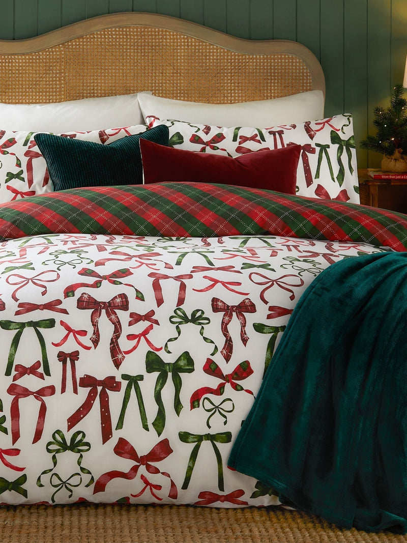 Furn Berry/Pine Nathalie Bows Reversible Duvet Cover and Pillowcase Set