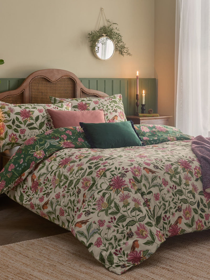 Wylder Nature Beatrice Multicolour Christmas Duvet Cover Set (British brand)