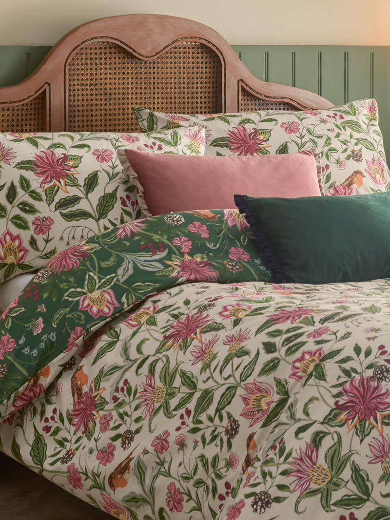 Wylder Nature Beatrice Multicolour Christmas Duvet Cover Set (British brand)