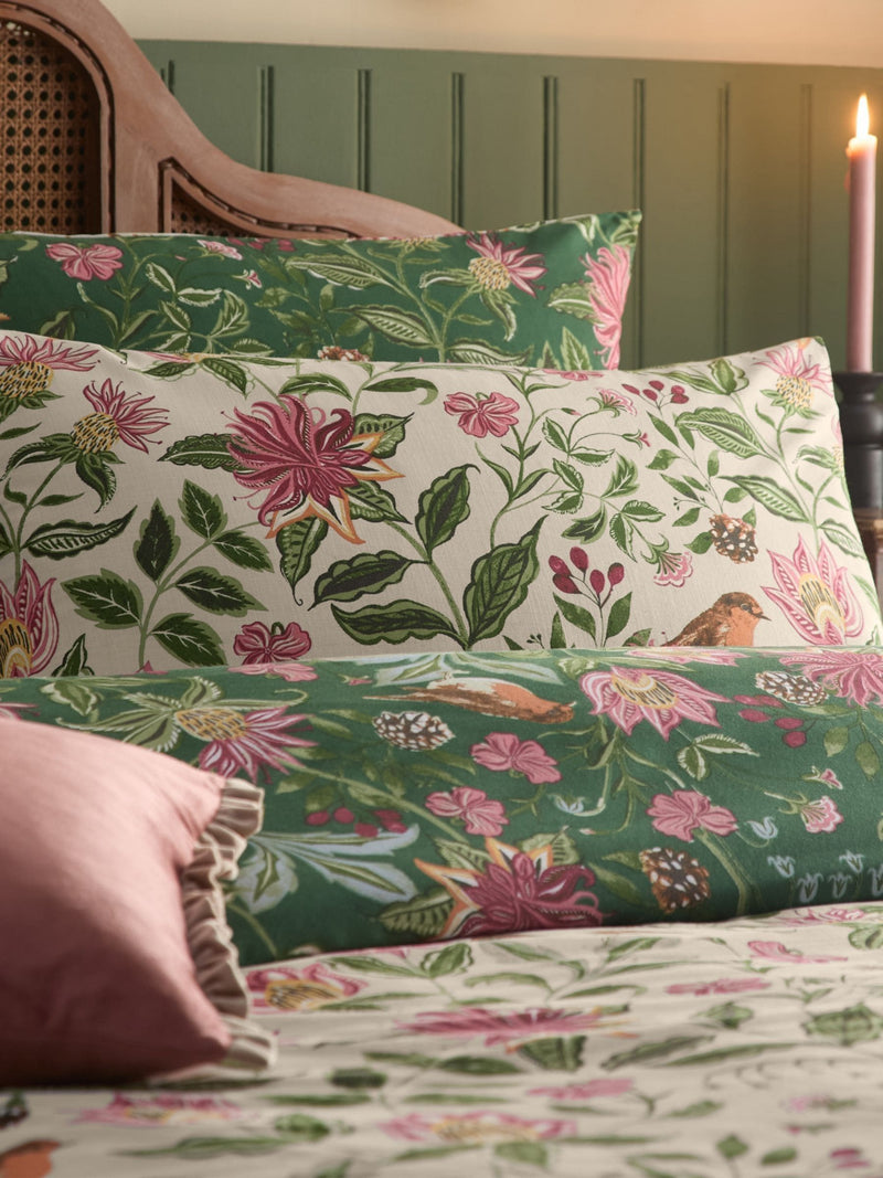 Wylder Nature Beatrice Multicolour Christmas Duvet Cover Set (British brand)