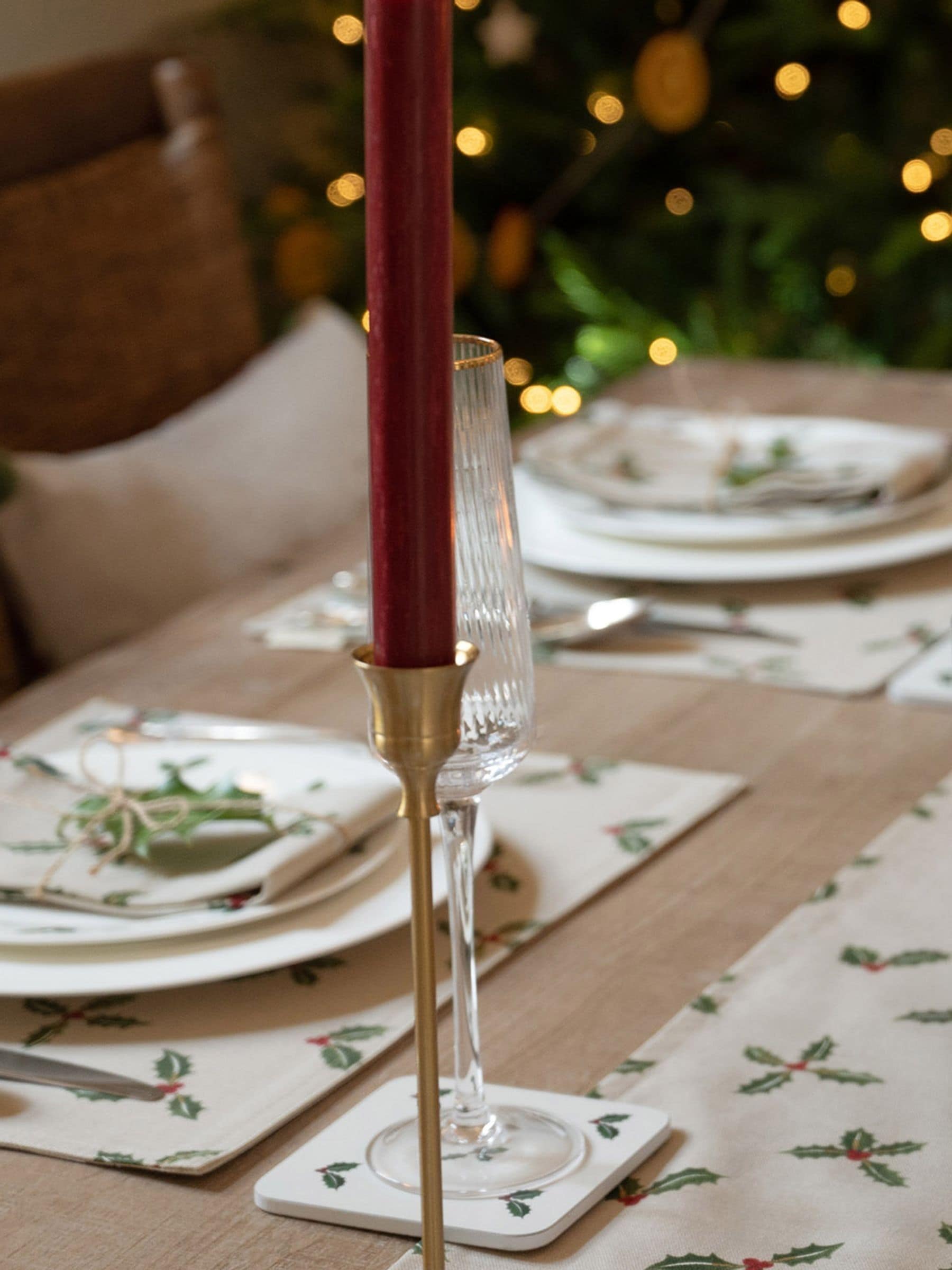 Sophie Allport White Holly and Berry Coasters Set of 4 (British brand)