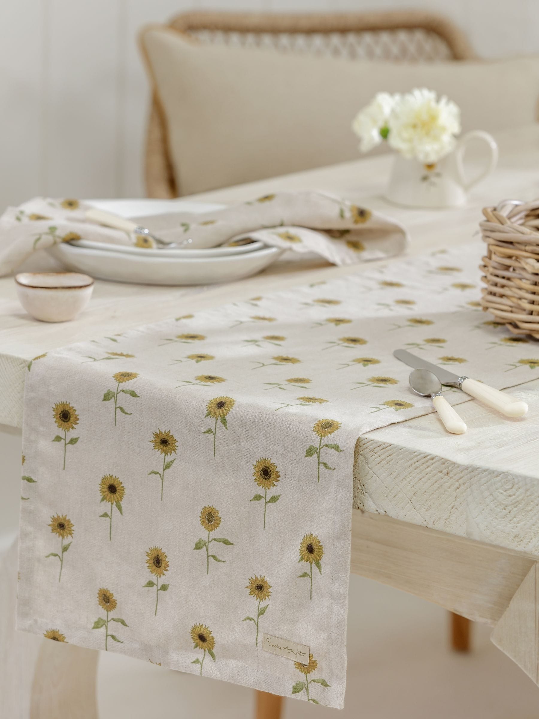 Sophie Allport natural linen sunflower table runner 280cm x 35cm (British brand)